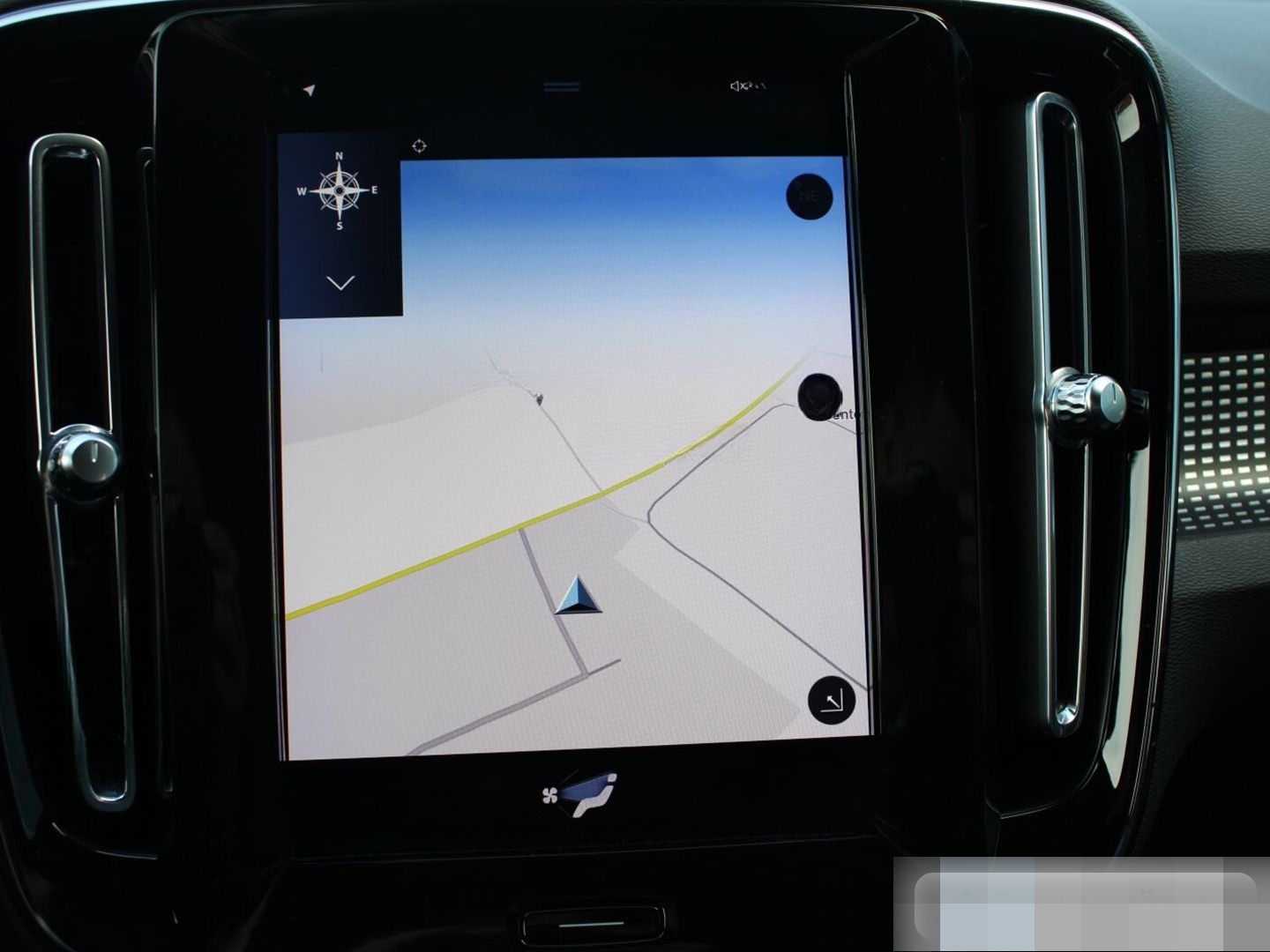 Volvo XC40 R Design 2WD ACC/LEDER/CAM/LHZ/BLIS/NAVI foto 9