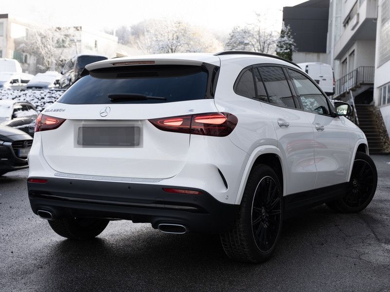 Mercedes-Benz GLA 220 d 4M AMG-Sport/MLB/360/Pano/AHK/Night/20 foto 4