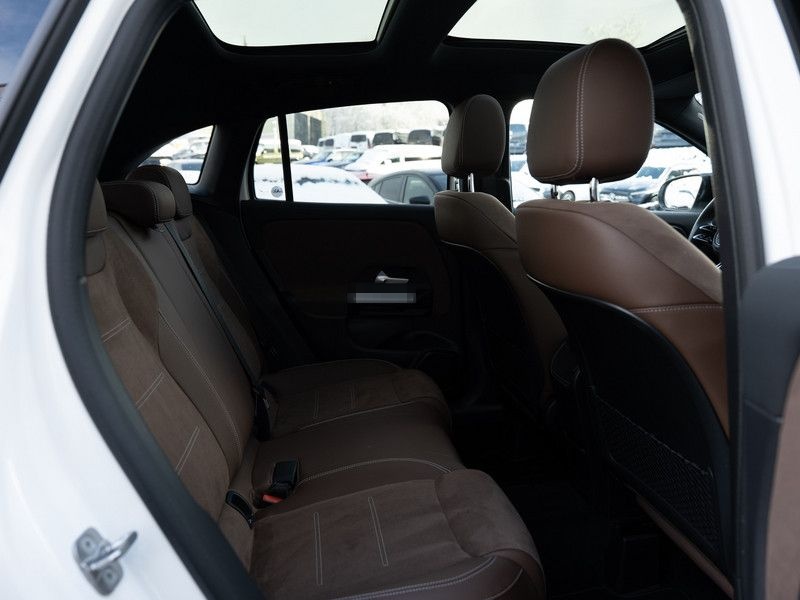 Mercedes-Benz GLA 220 d 4M AMG-Sport/MLB/360/Pano/AHK/Night/20 foto 5