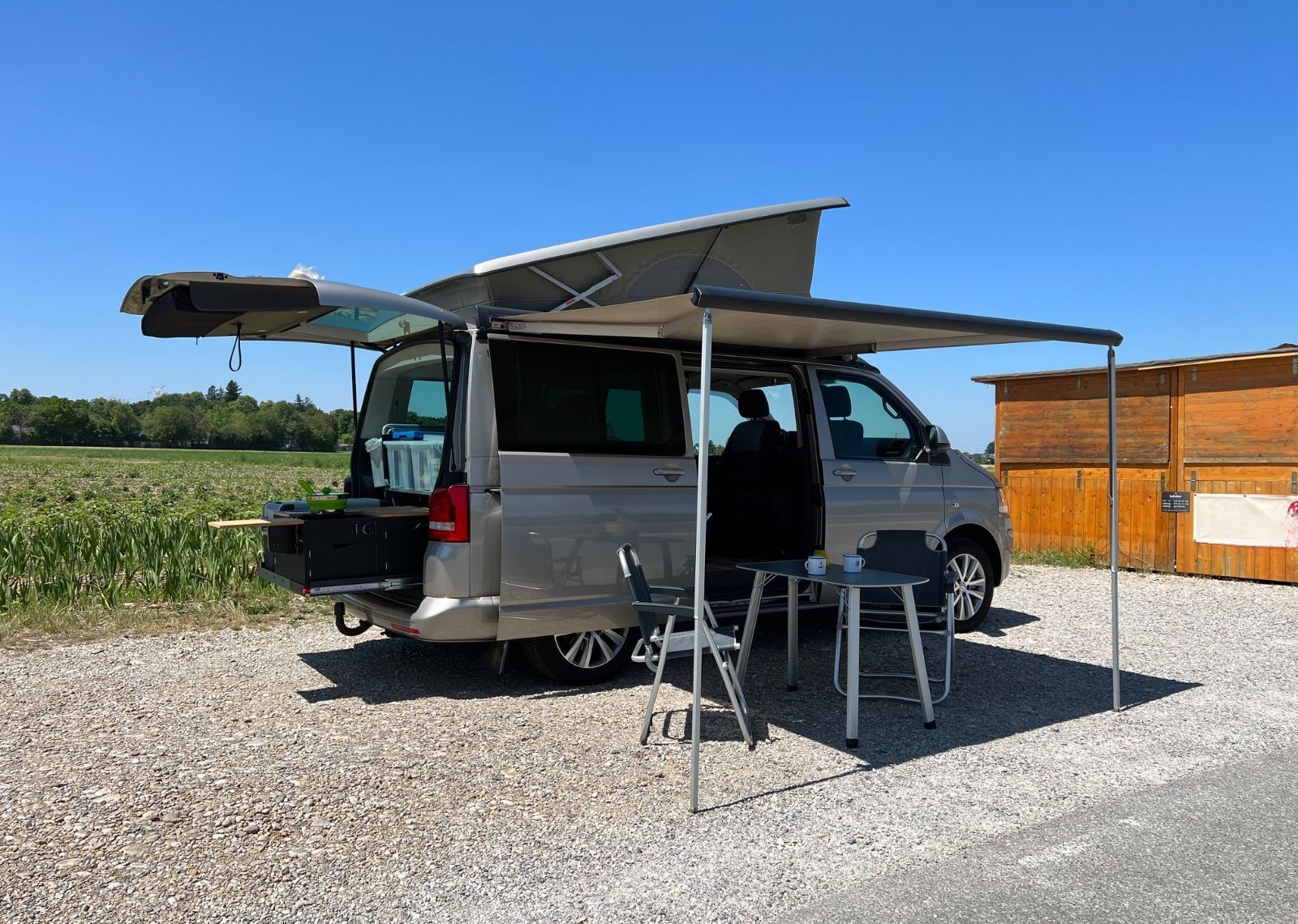 Volkswagen T5 California Bulli, Motor neu, high-end Aussta. foto 2