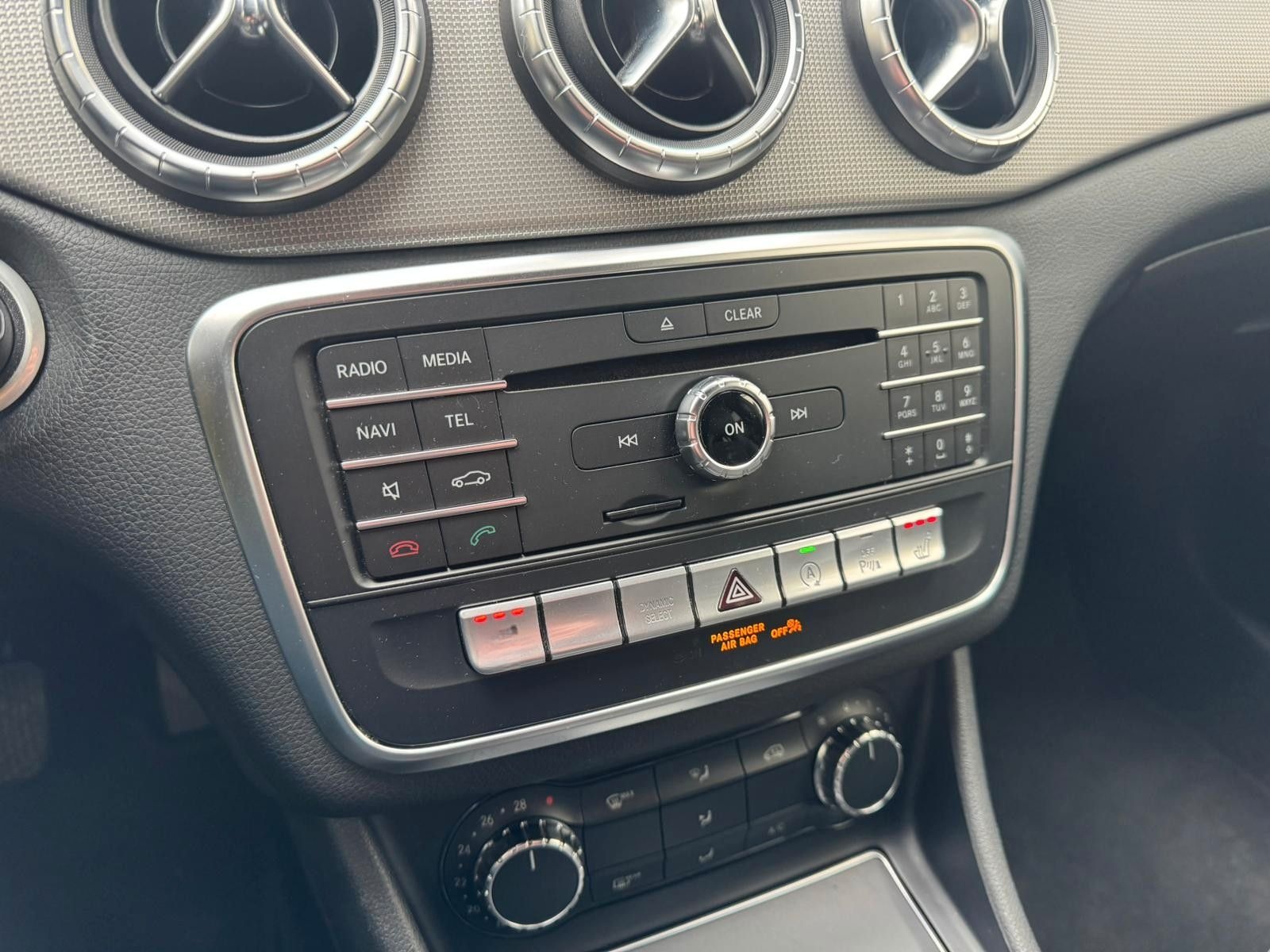 Mercedes-Benz CLA220 SB CDI DCT AMBIENTE LED KAMERA NAVI NIGHT foto 21