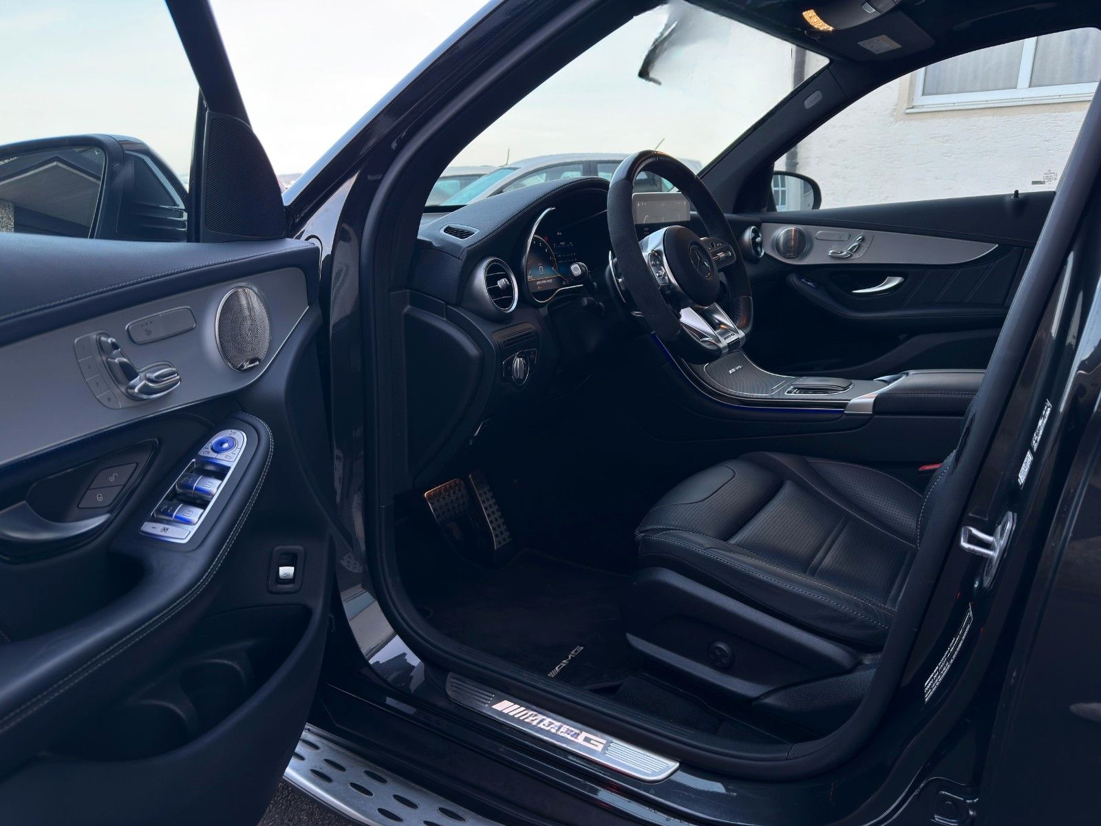 Mercedes-Benz GLC63S AMG 4M+ PANO BURMESTER MEM DRIVERPKG AHK foto 9
