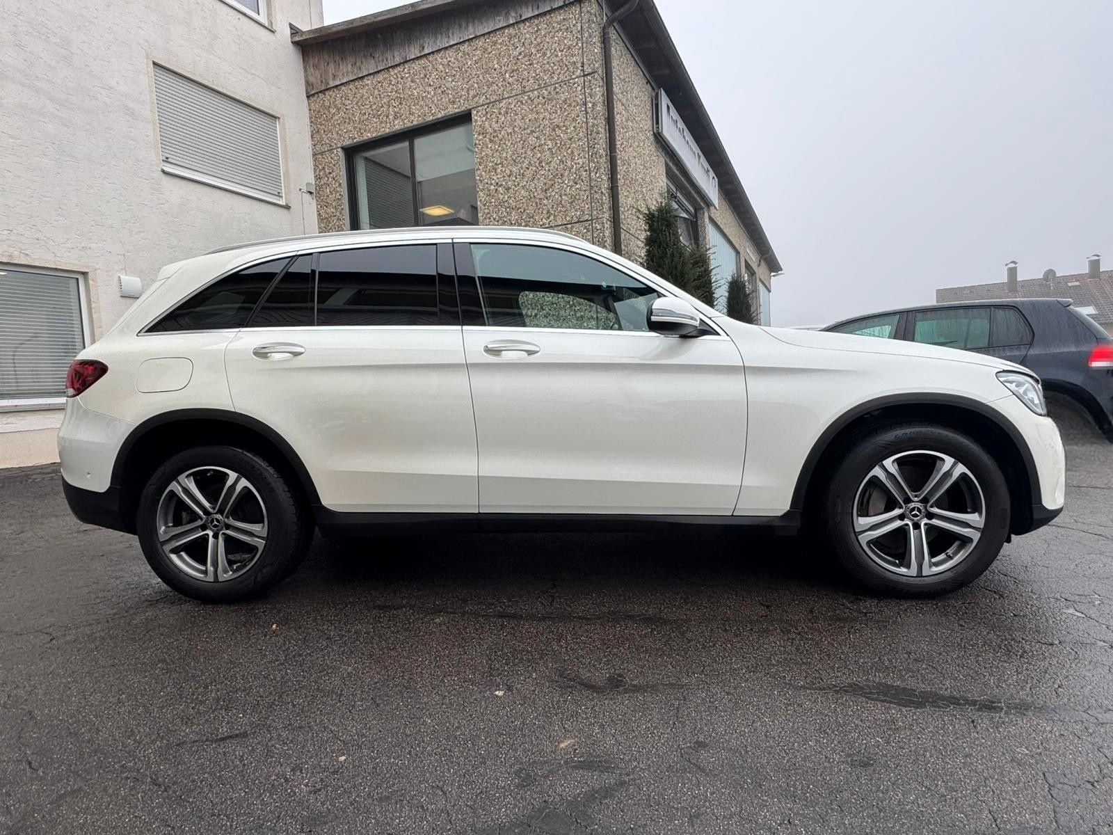 Mercedes-Benz GLC 300 4M AMG AMBIENTE LED KEYLESS LEDER KAMERA foto 4