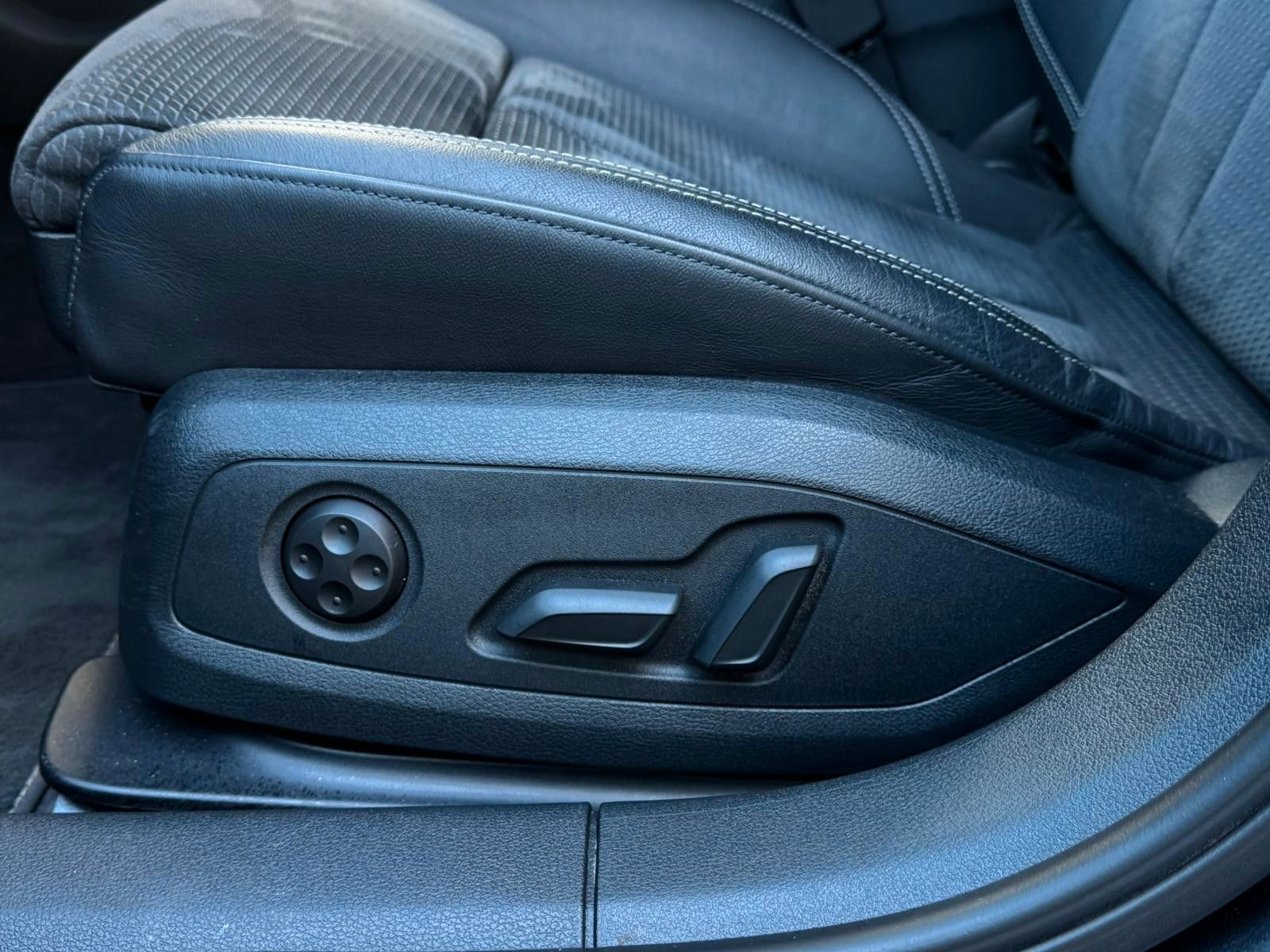 Audi S4 Avant TDI qua. STAND-HZ HUD MATRIX AMBIENTE+ foto 18