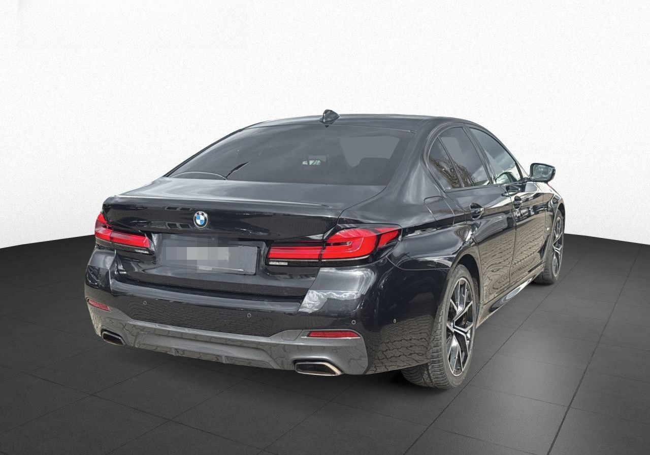 BMW 530d xD M SPORT Laser DAPr HUD KomfSi GSD HK AHK foto 3