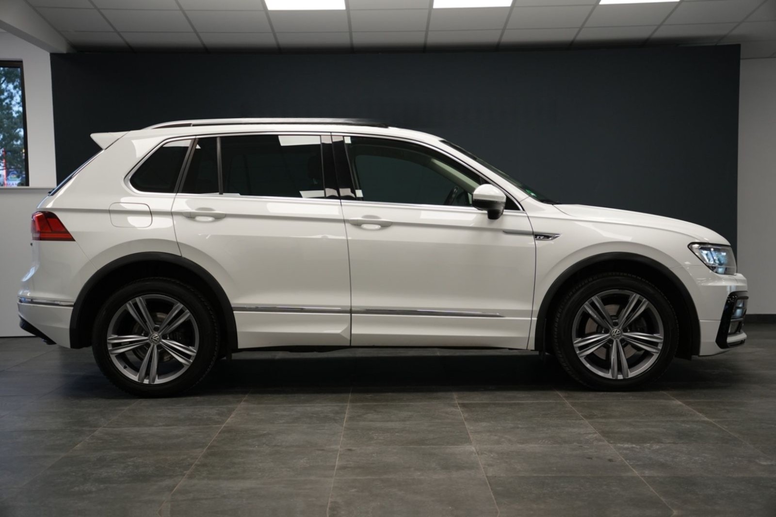 Volkswagen Tiguan Comfortline R-Line BMT/ 4Motion/ACC foto 12