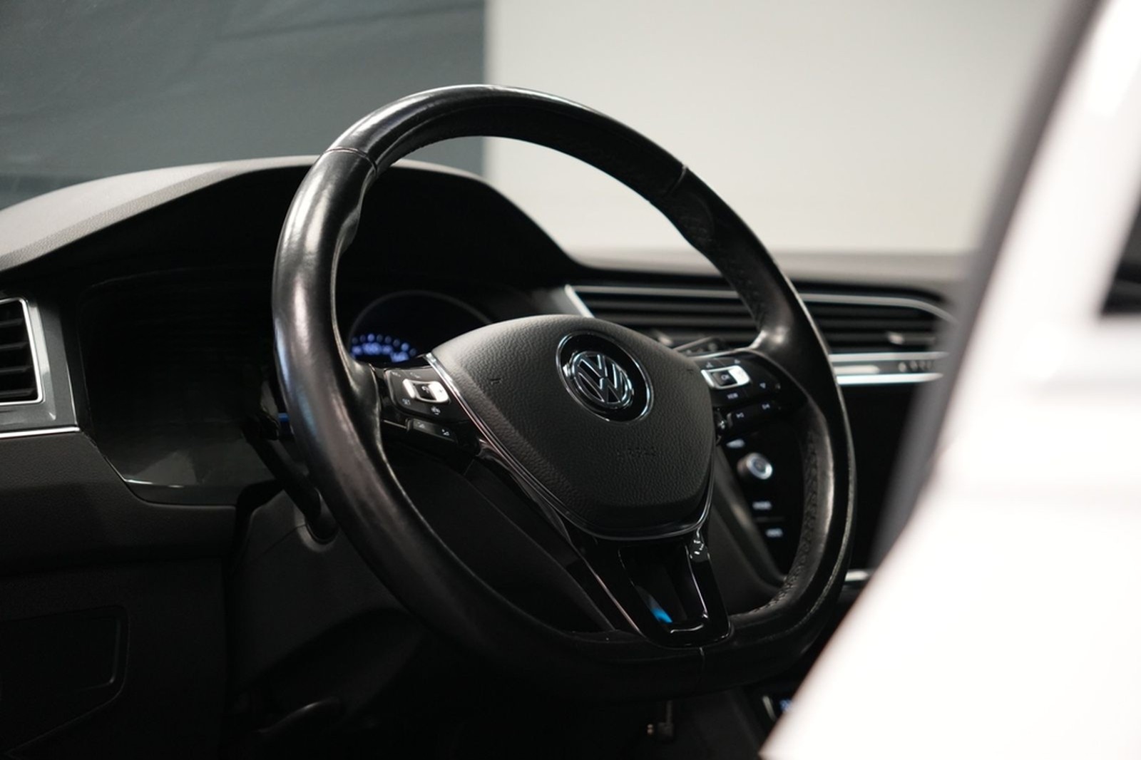 Volkswagen Tiguan Comfortline R-Line BMT/ 4Motion/ACC foto 24