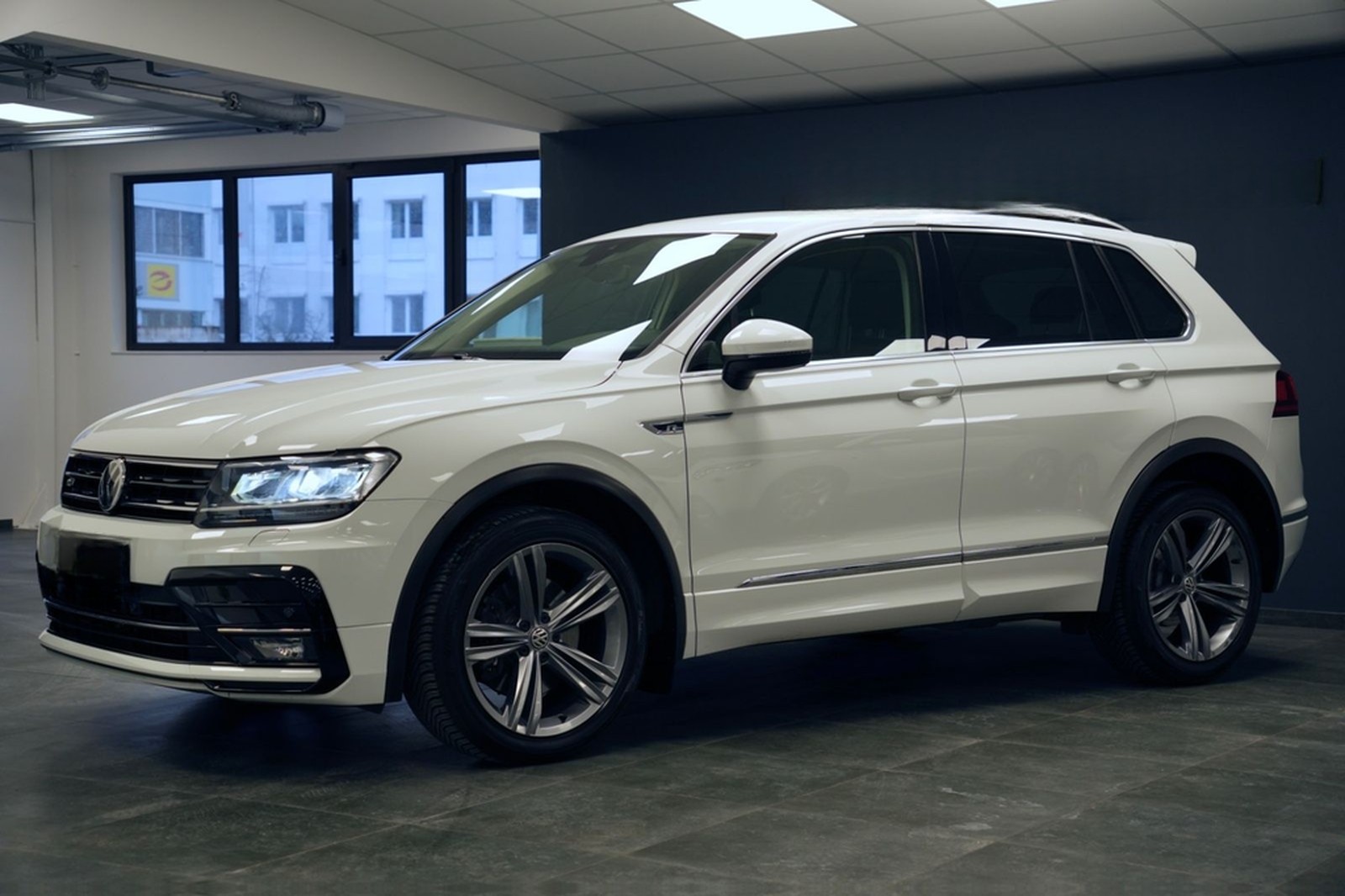 Volkswagen Tiguan Comfortline R-Line BMT/ 4Motion/ACC foto 5