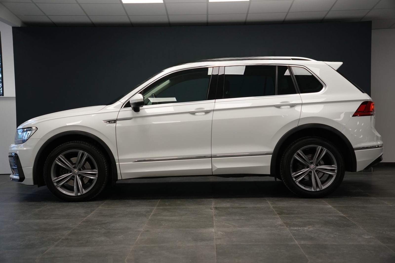Volkswagen Tiguan Comfortline R-Line BMT/ 4Motion/ACC foto 7