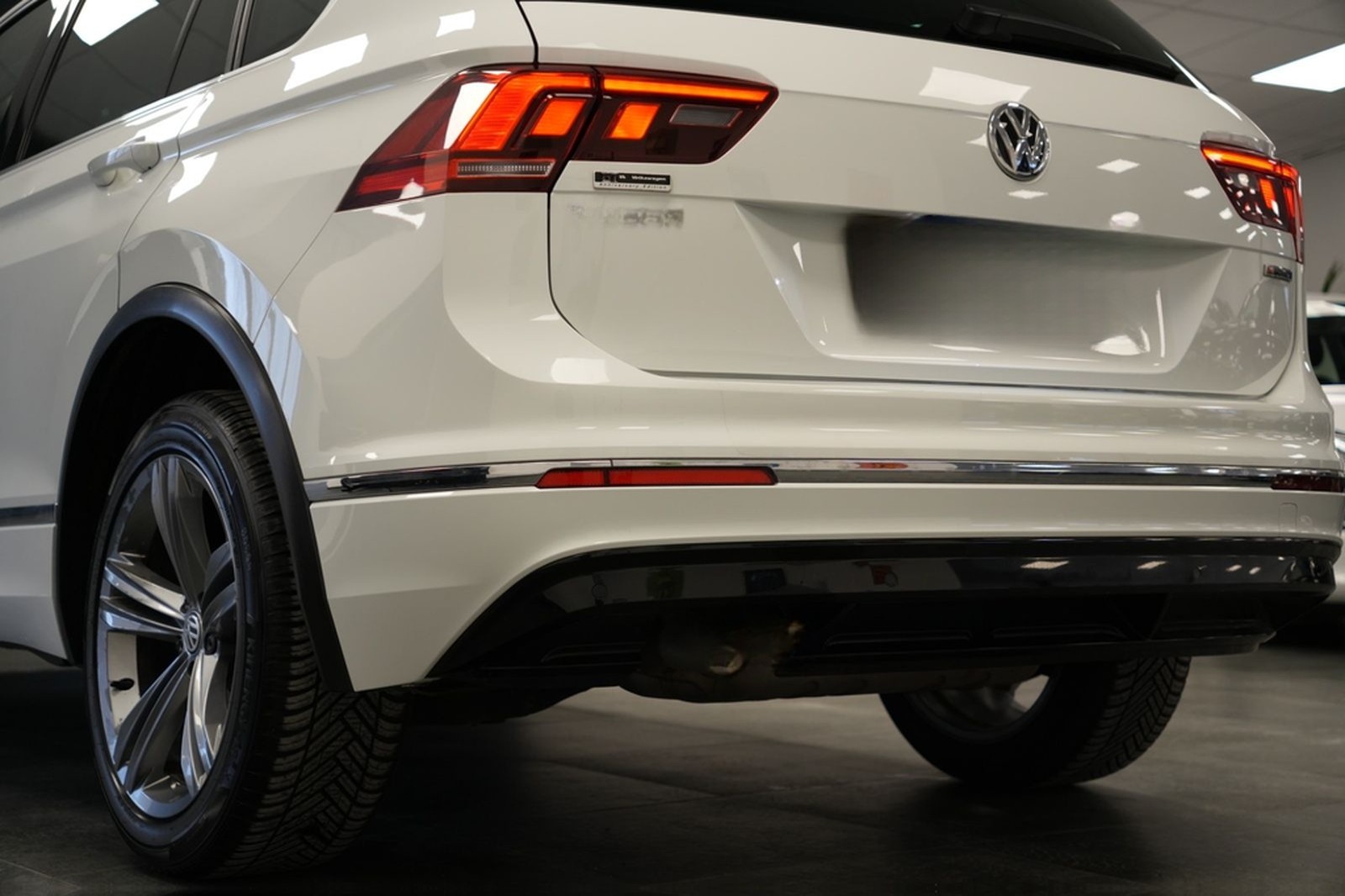 Volkswagen Tiguan Comfortline R-Line BMT/ 4Motion/ACC foto 9