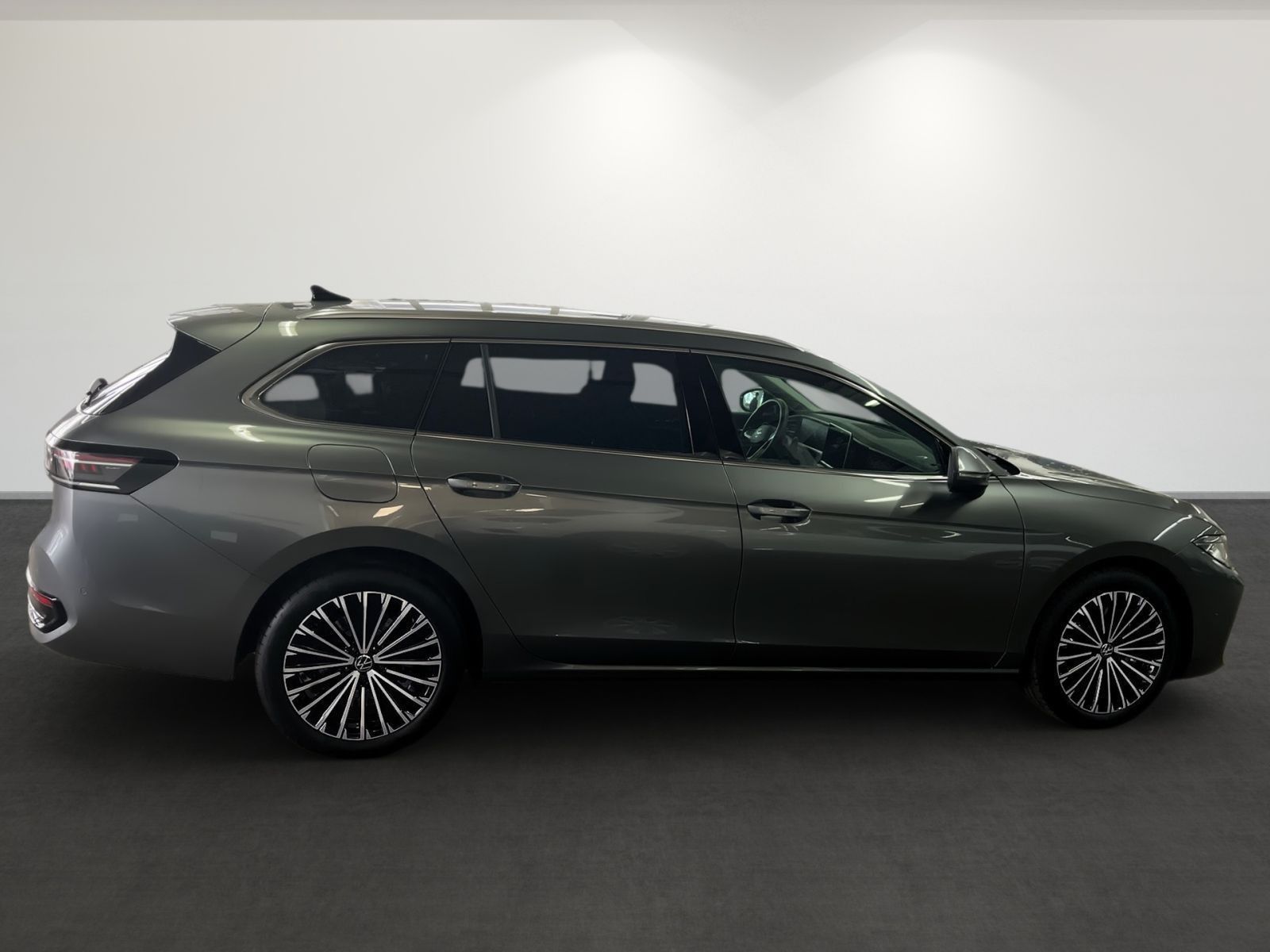 Volkswagen Passat Variant 1.5 Hybrid Elegance DSG AHK Navi foto 5