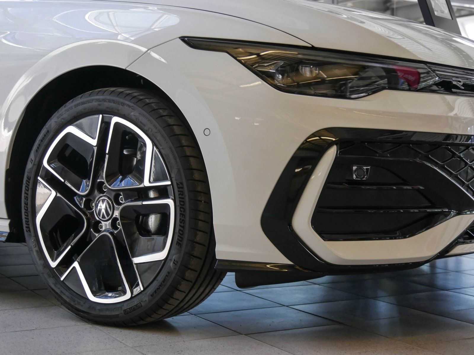 Volkswagen Golf Variant R-Line 1,5 eTSI 150 PS DSG AHK,PANO foto 5