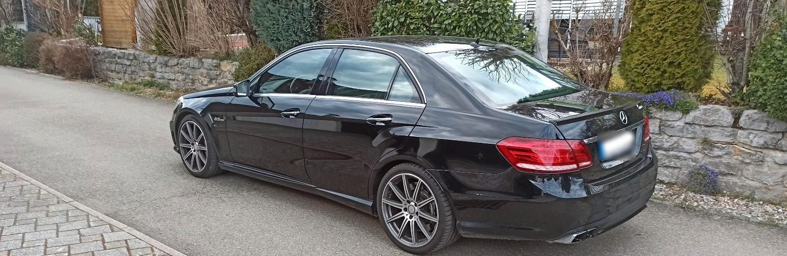 Mercedes-Benz Mercedes E63 AMG Performance Paket Carbon ... foto 4