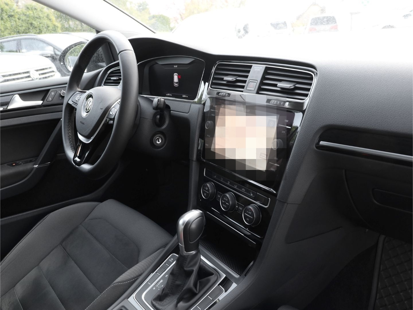 Volkswagen Golf VII R-LINE HIGHLINE TSI DSG DCC LED NAVI foto 4