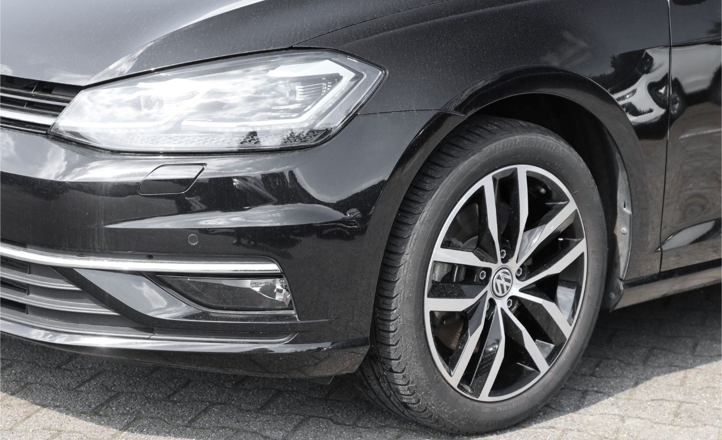 Volkswagen Golf VII R-LINE HIGHLINE TSI DSG DCC LED NAVI foto 6