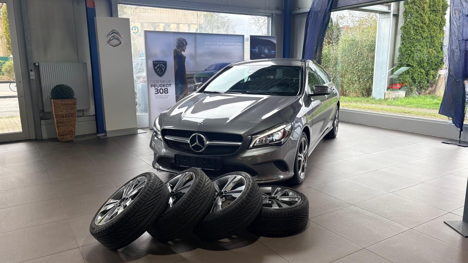 Mercedes-Benz CLA 220 4M 2.0 SB RFK/CarPlay/8xReifen/Memory foto 2