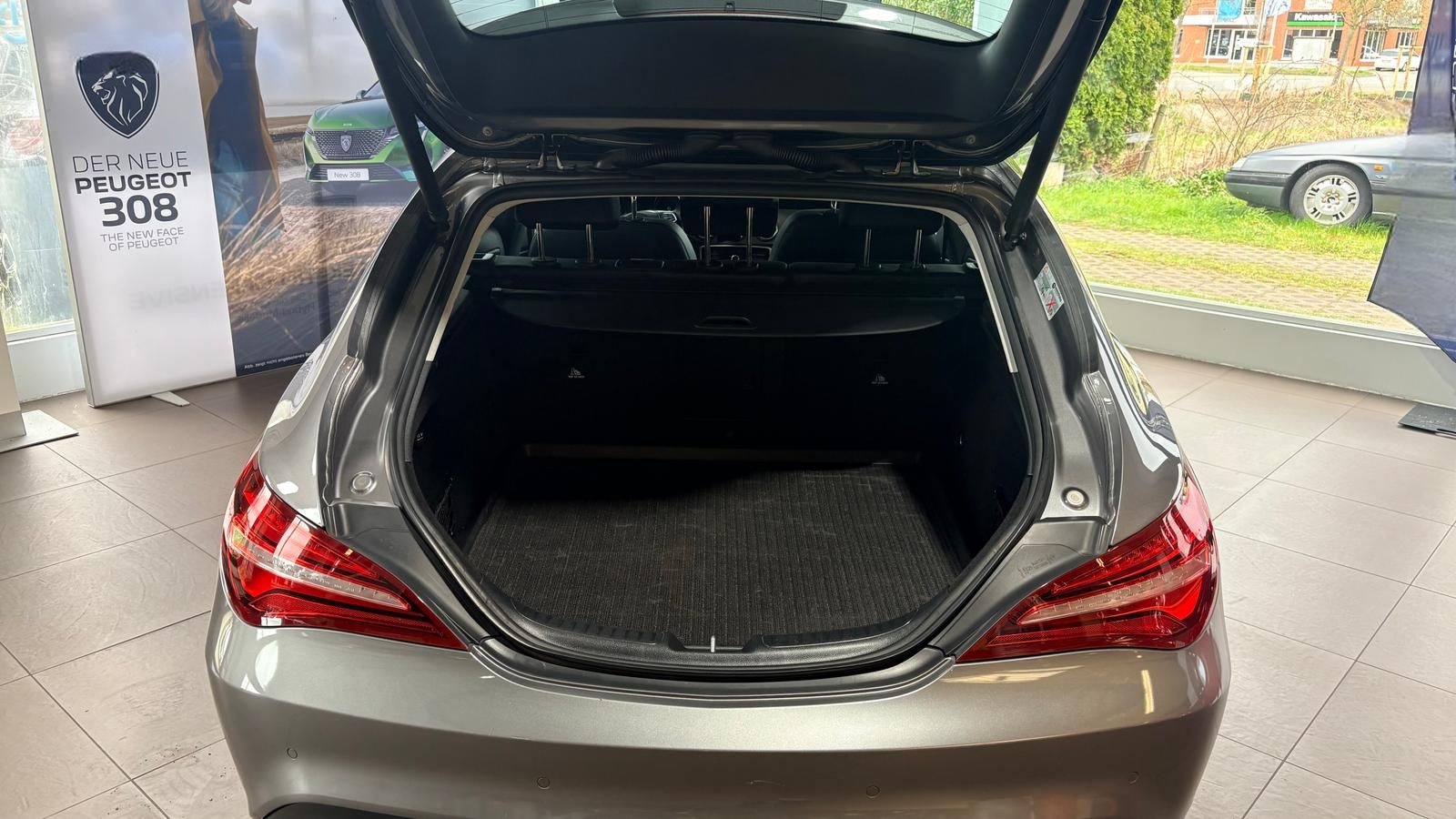 Mercedes-Benz CLA 220 4M 2.0 SB RFK/CarPlay/8xReifen/Memory foto 13