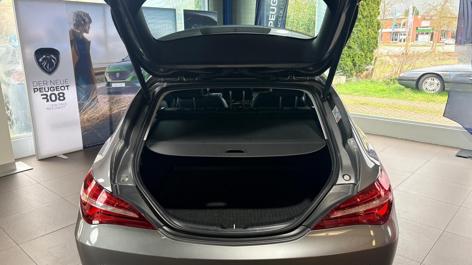 Mercedes-Benz CLA 220 4M 2.0 SB RFK/CarPlay/8xReifen/Memory foto 14