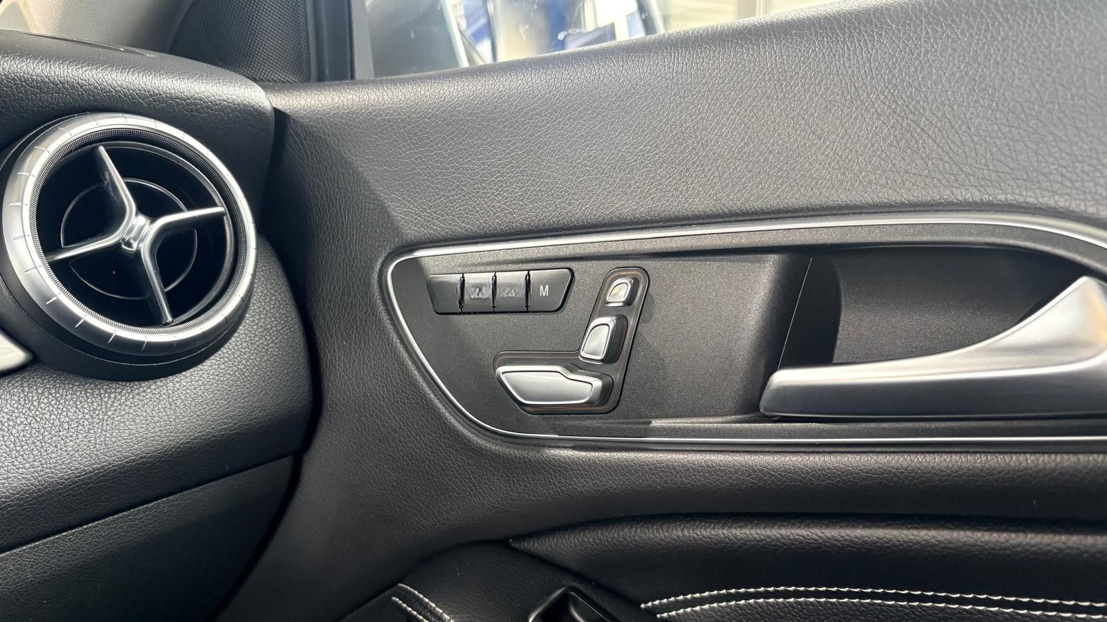 Mercedes-Benz CLA 220 4M 2.0 SB RFK/CarPlay/8xReifen/Memory foto 20