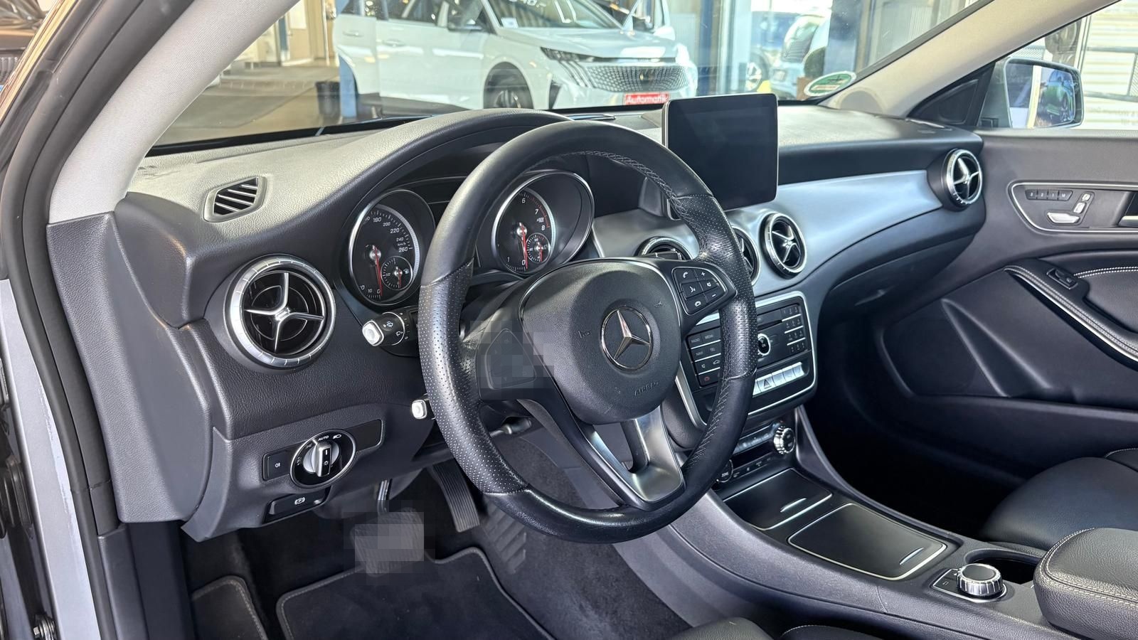 Mercedes-Benz CLA 220 4M 2.0 SB RFK/CarPlay/8xReifen/Memory foto 8