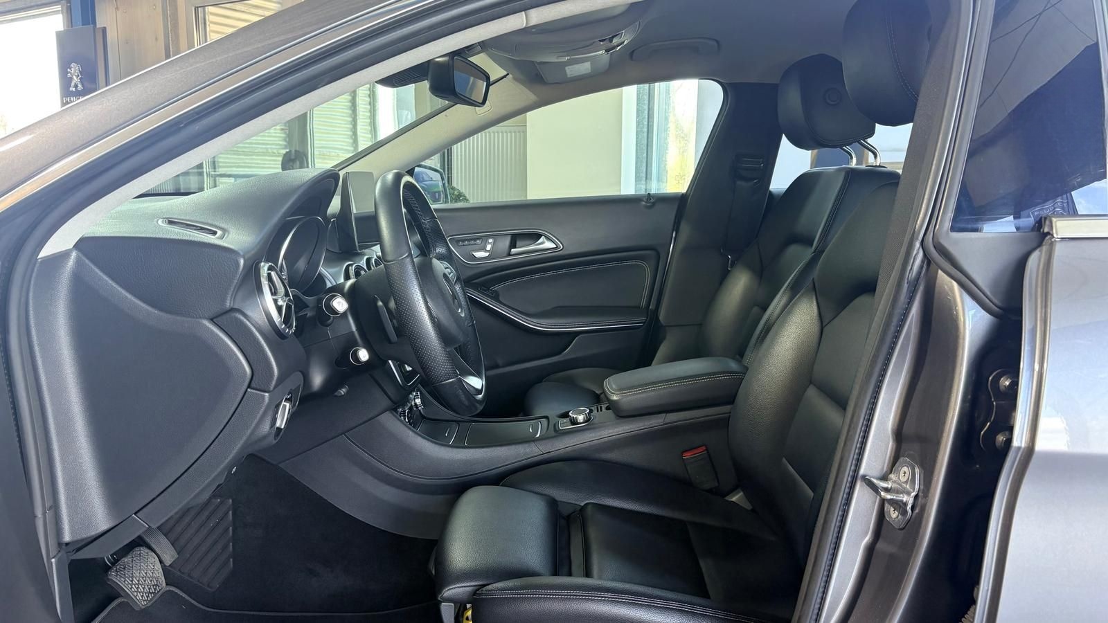 Mercedes-Benz CLA 220 4M 2.0 SB RFK/CarPlay/8xReifen/Memory foto 10