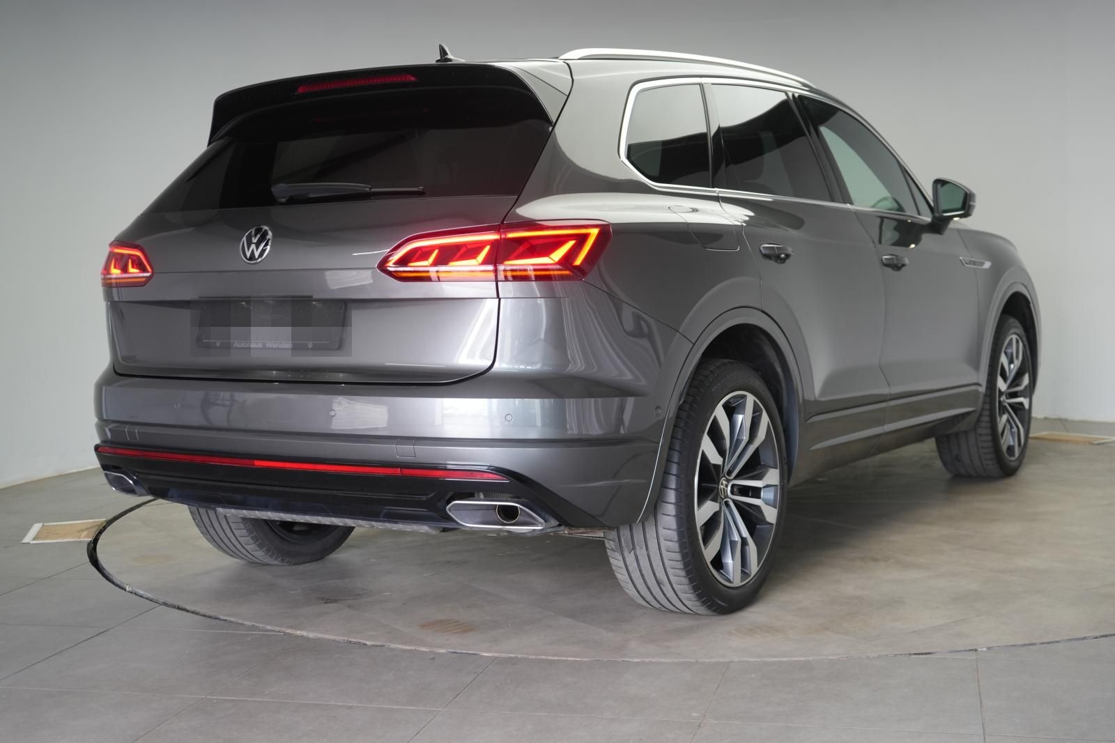 Volkswagen Touareg 3.0 V6 TDI 4Motion R-Line Leder/ACC/Kame foto 4