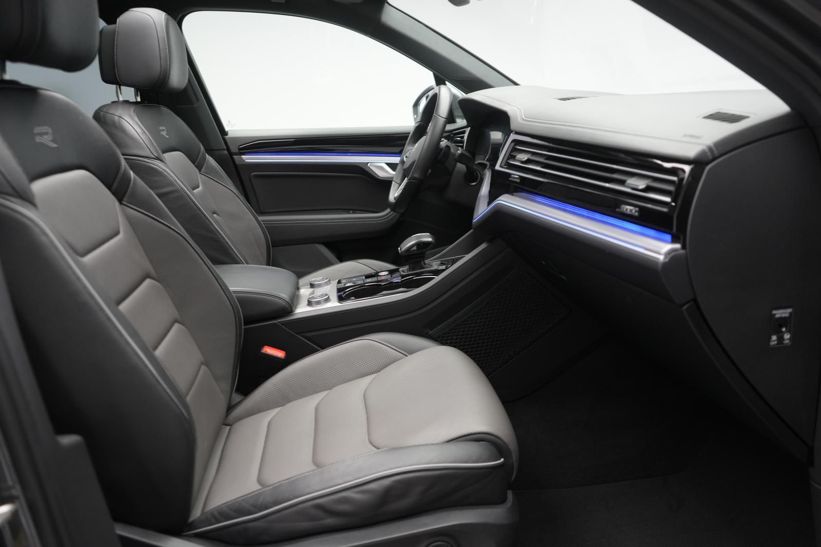 Volkswagen Touareg 3.0 V6 TDI 4Motion R-Line Leder/ACC/Kame foto 6