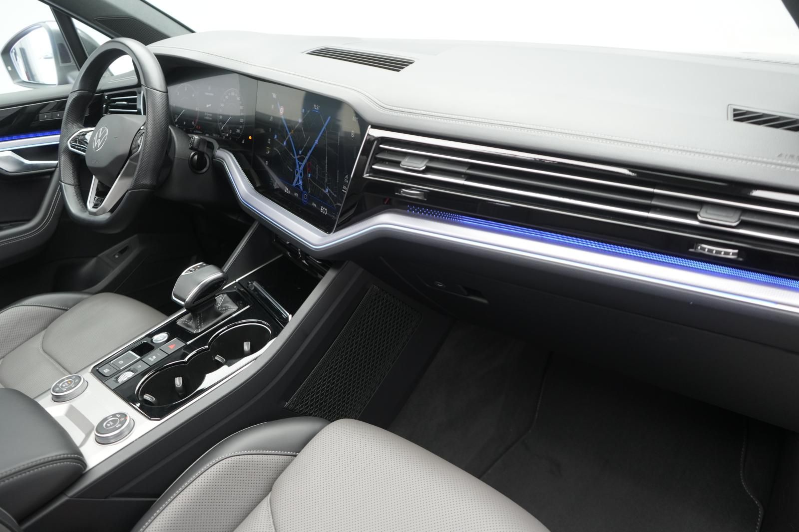 Volkswagen Touareg 3.0 V6 TDI 4Motion R-Line Leder/ACC/Kame foto 7