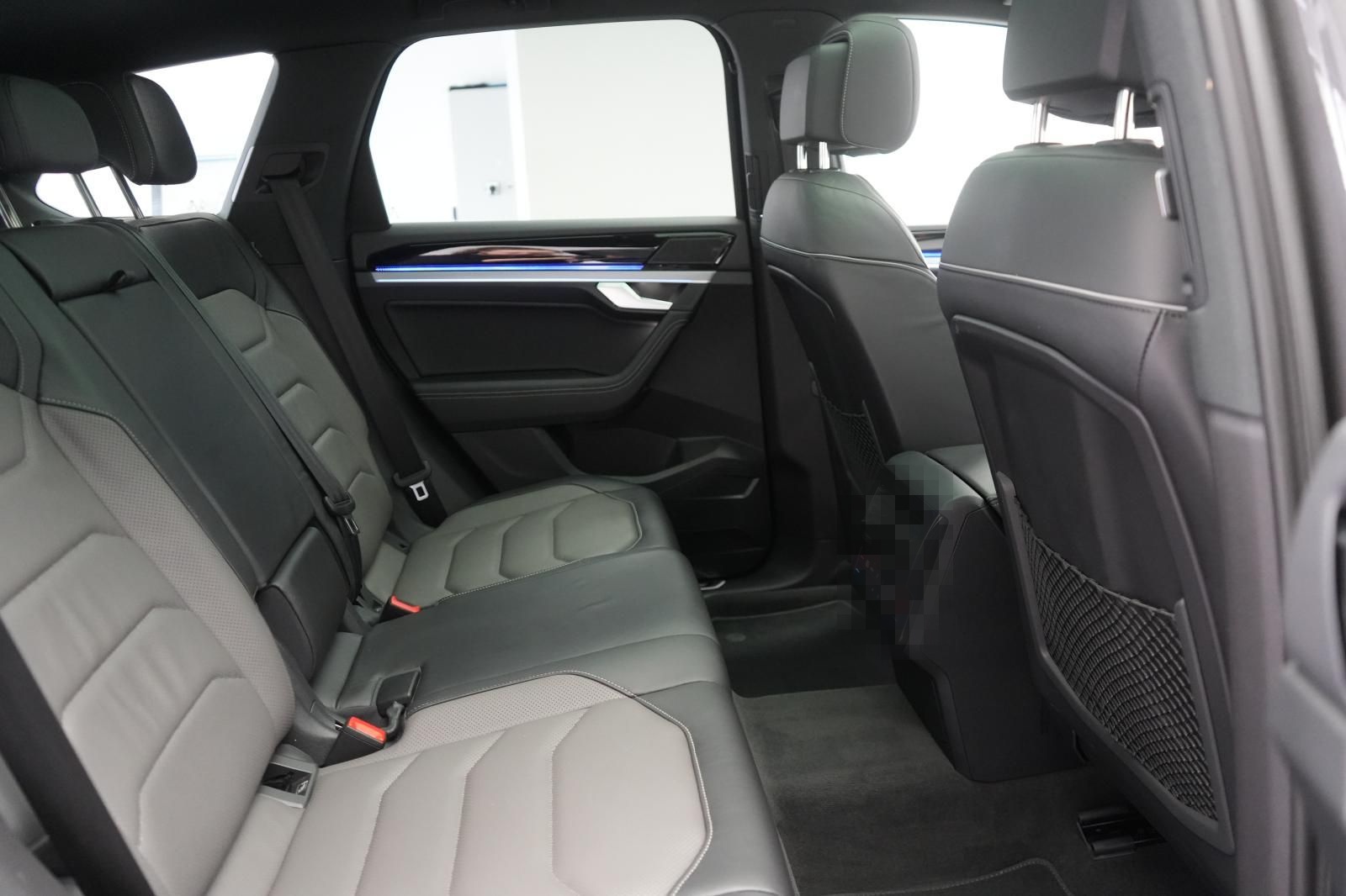 Volkswagen Touareg 3.0 V6 TDI 4Motion R-Line Leder/ACC/Kame foto 8
