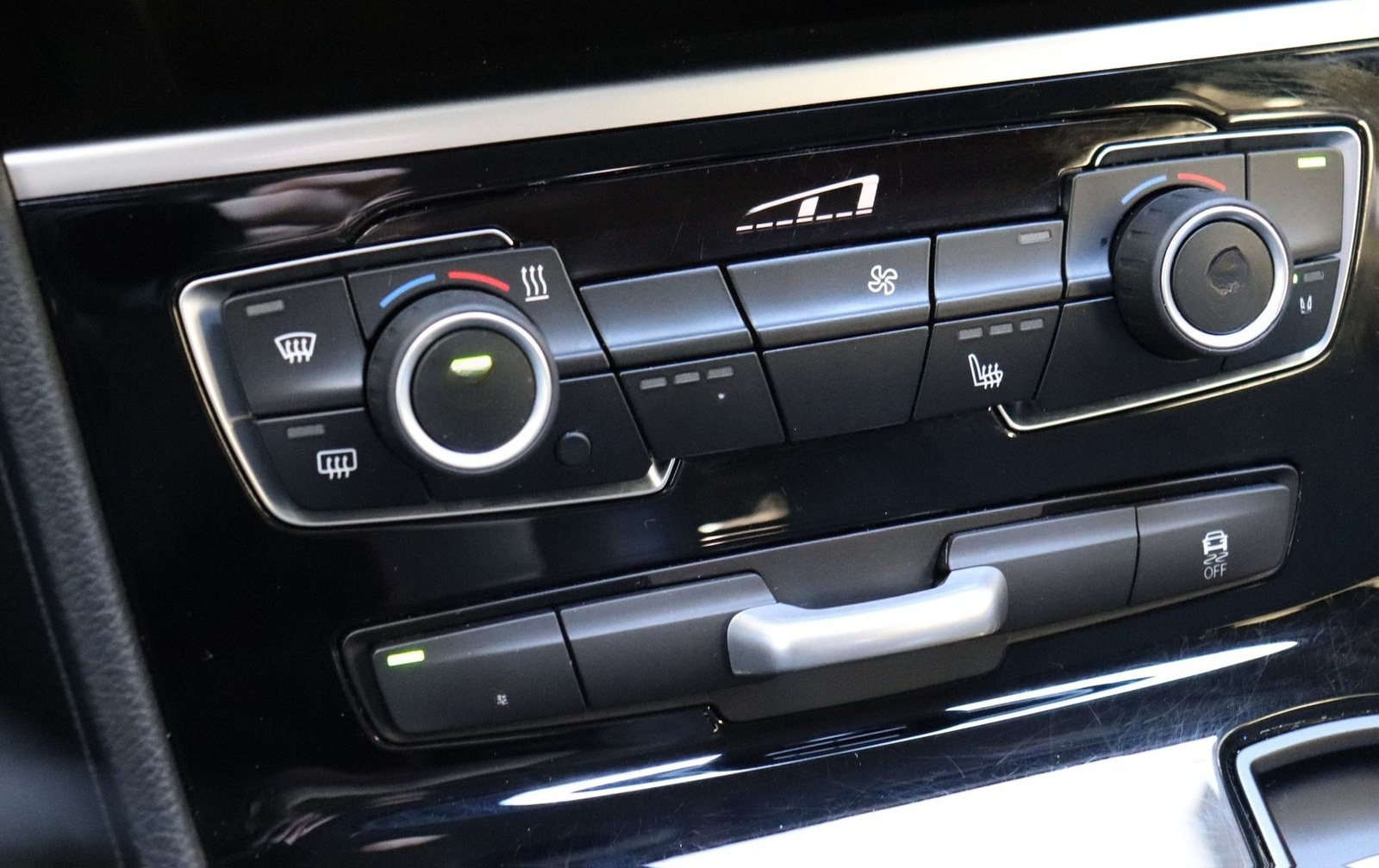 BMW 218i Gran Tourer Advantage LED Navi Shz PDC foto 14
