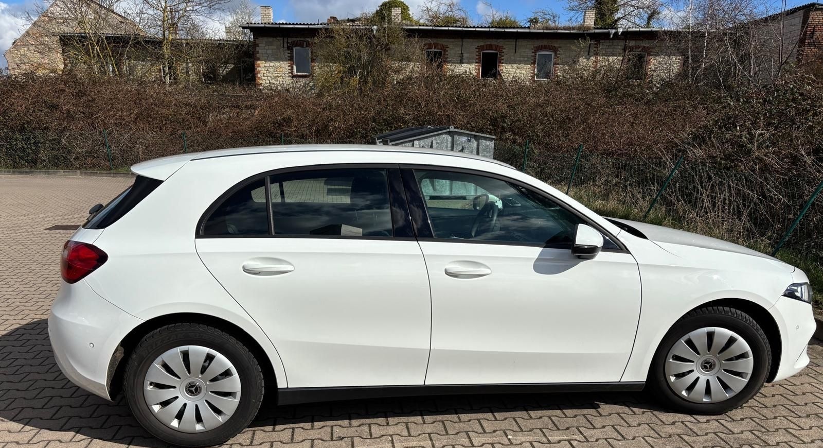 Mercedes-Benz A 180 d  TÜV NEU, Business Ausstattung  foto 4