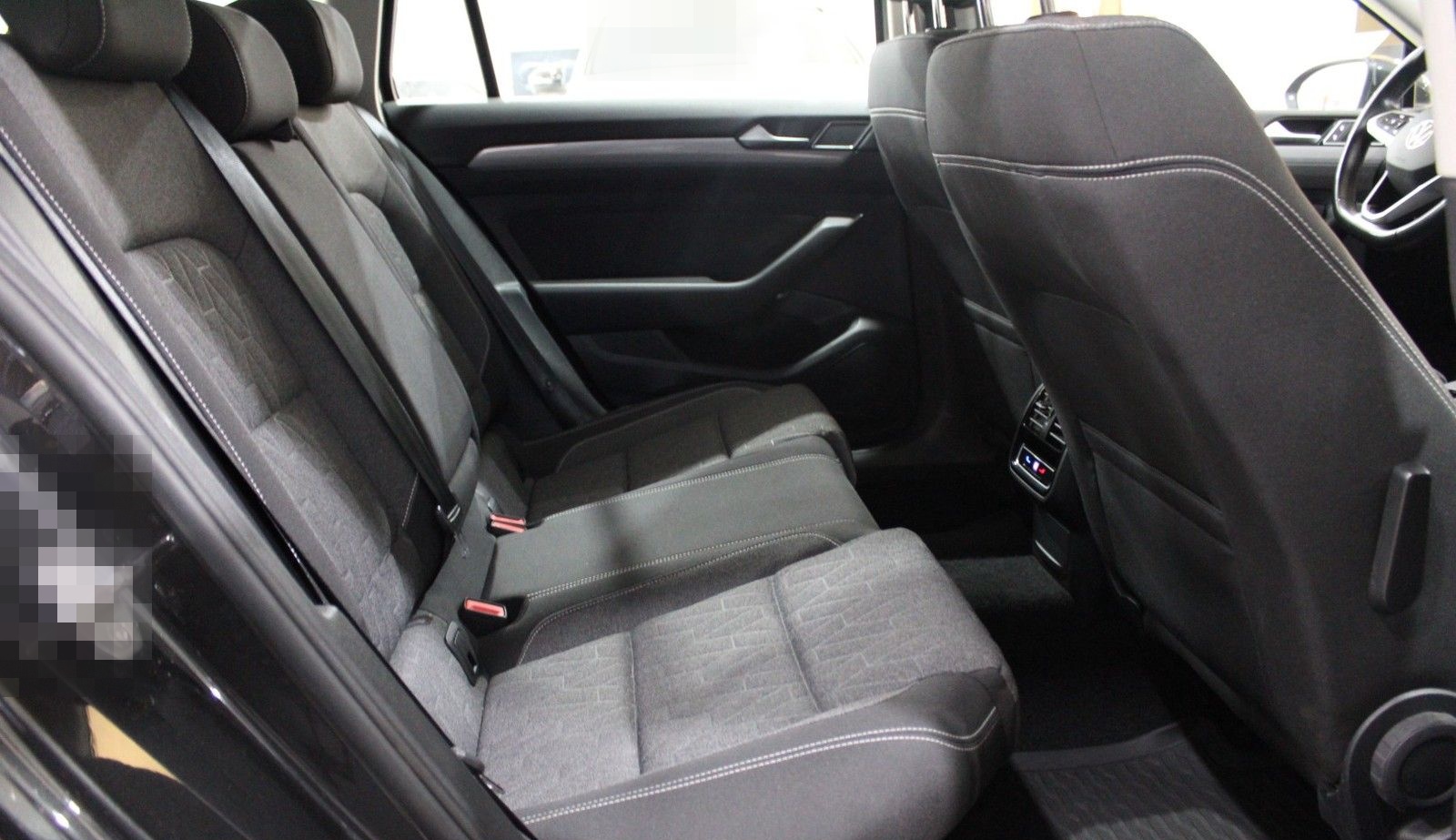 Volkswagen Passat Variant Business *AHK/KAMERA/CAR-PLAY* foto 13