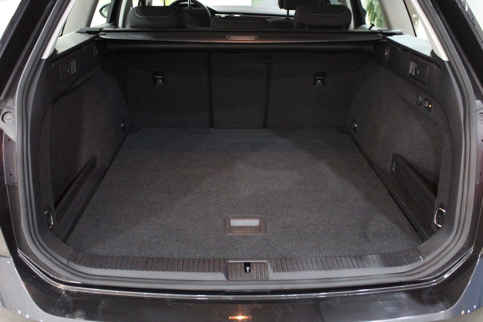 Volkswagen Passat Variant Business *AHK/KAMERA/CAR-PLAY* foto 9