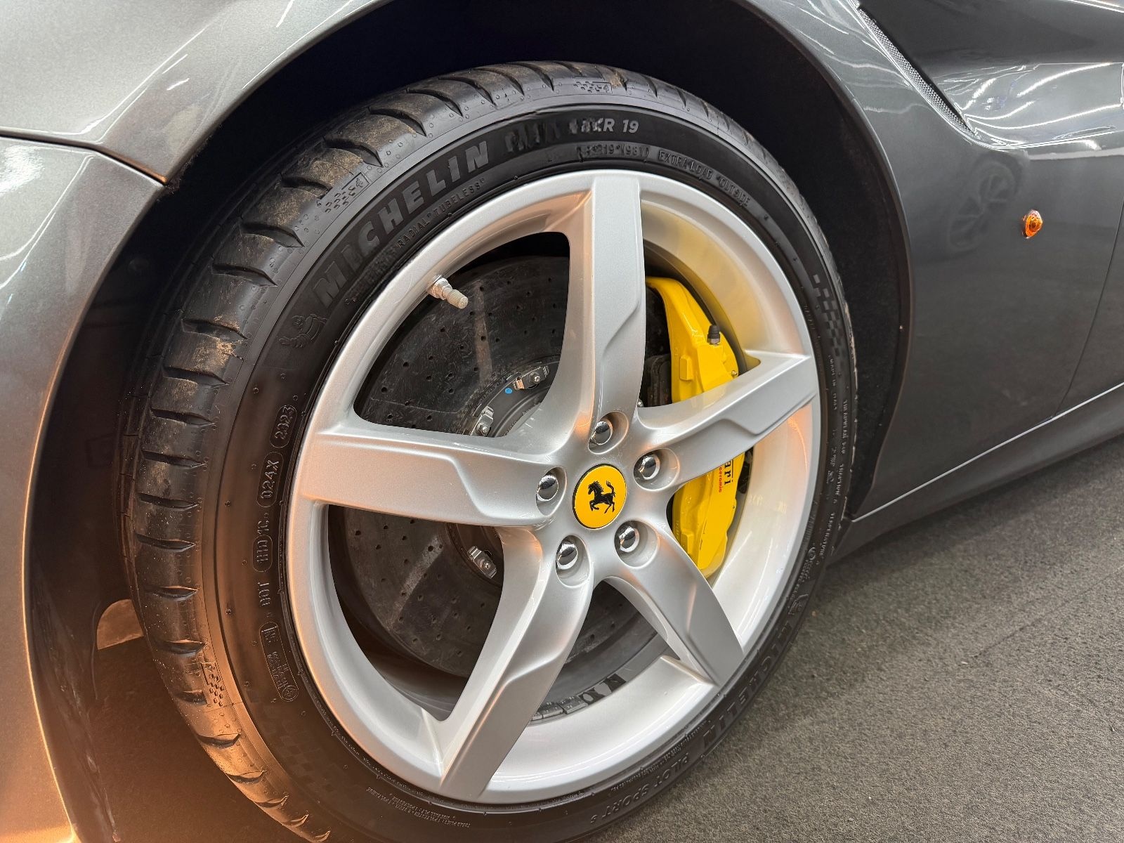 Ferrari California 3.9 V8 T 4-Sitzer/TOP/SERVICE /CARBON foto 19