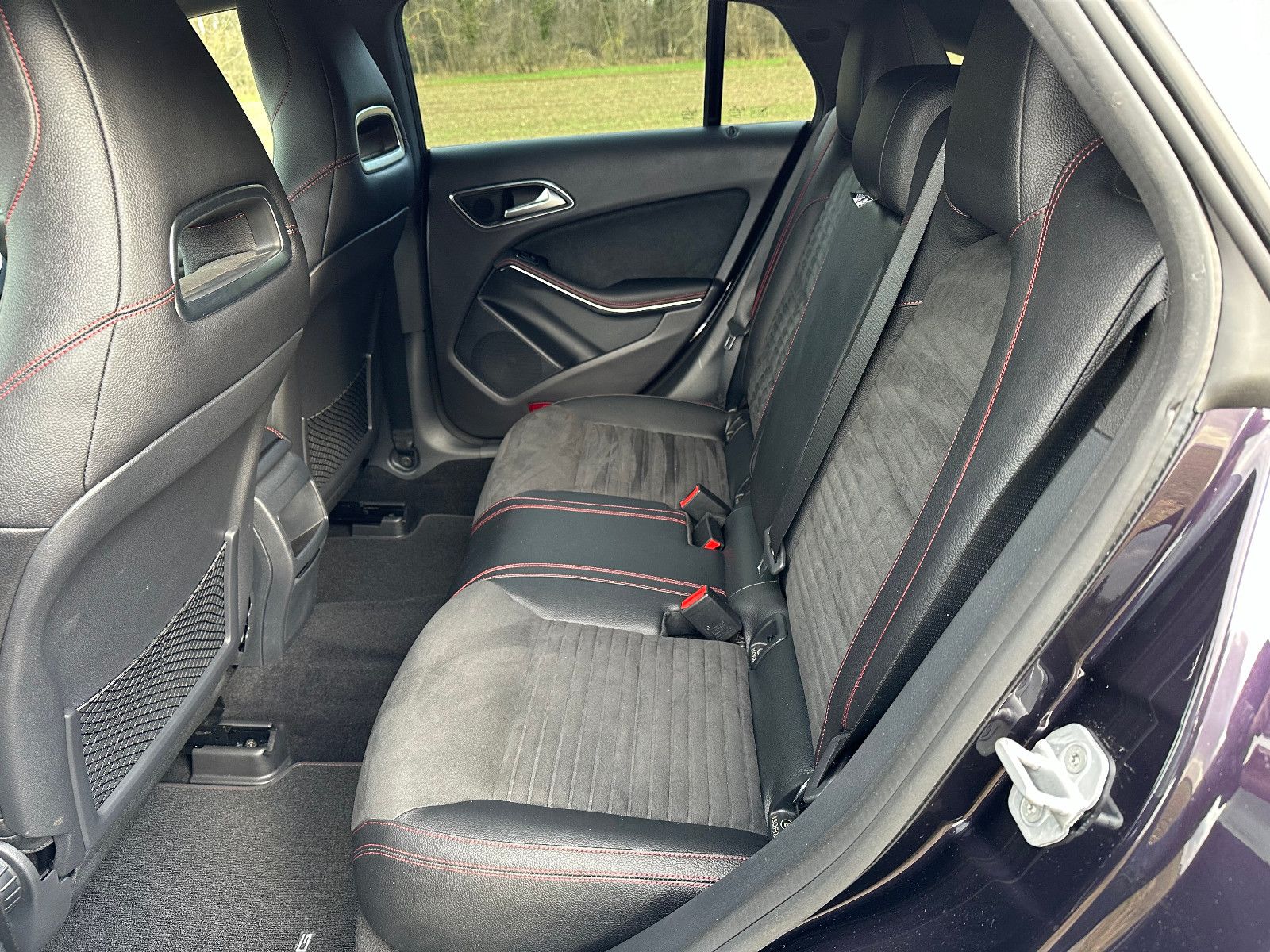 Mercedes-Benz CLA 200 Shooting Brake AMG-Line Sonderlack foto 13