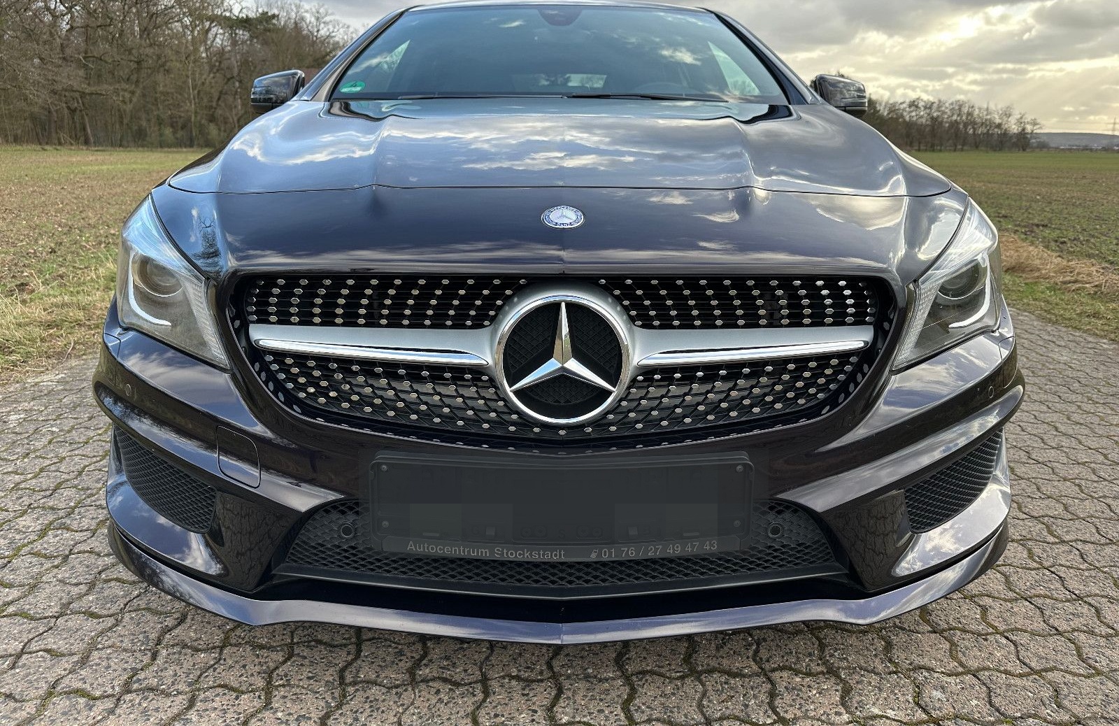 Mercedes-Benz CLA 200 Shooting Brake AMG Line Sonderlack foto 4