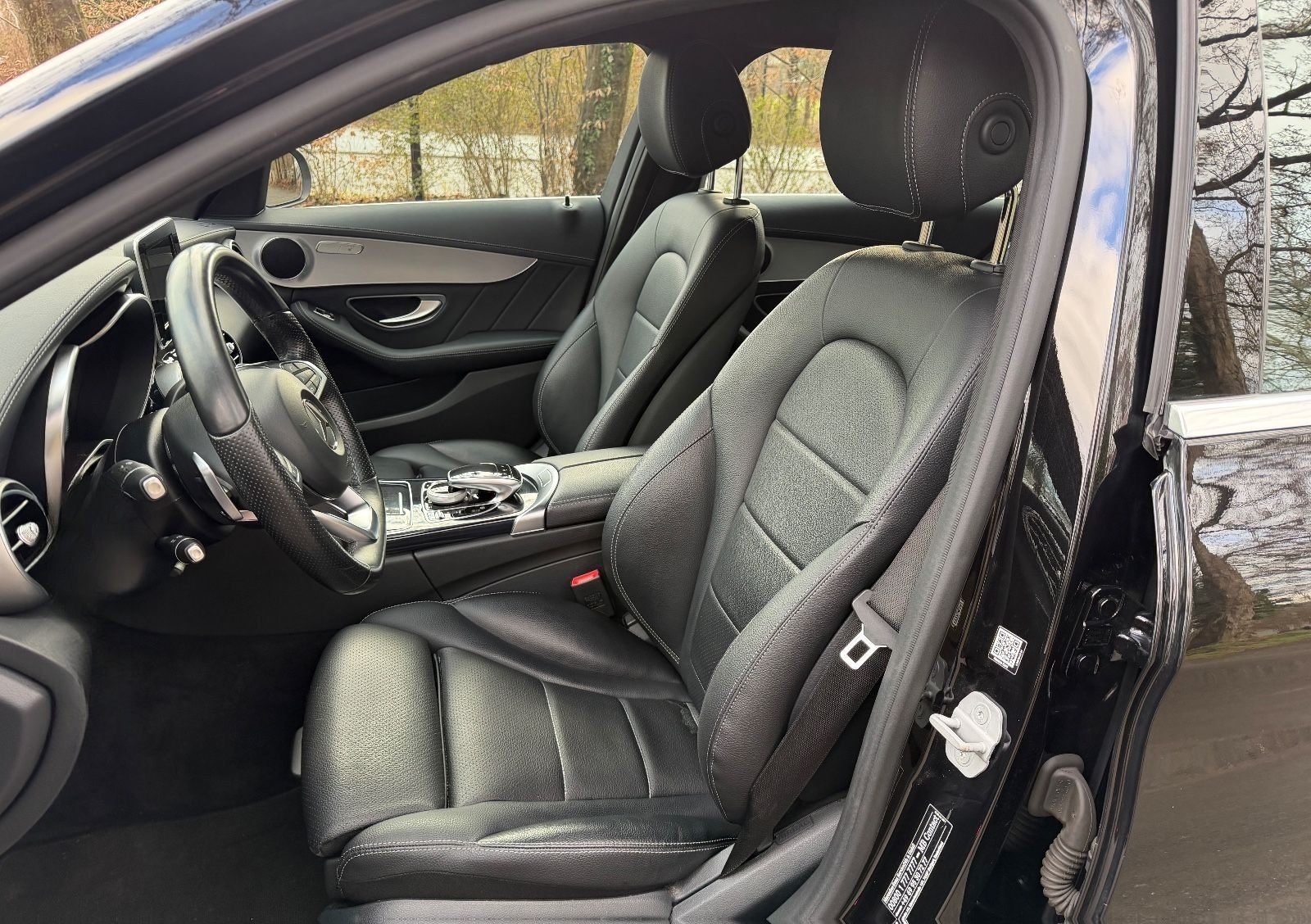 Mercedes-Benz C 200 T CGI AMG Line Automatik wenig km foto 11