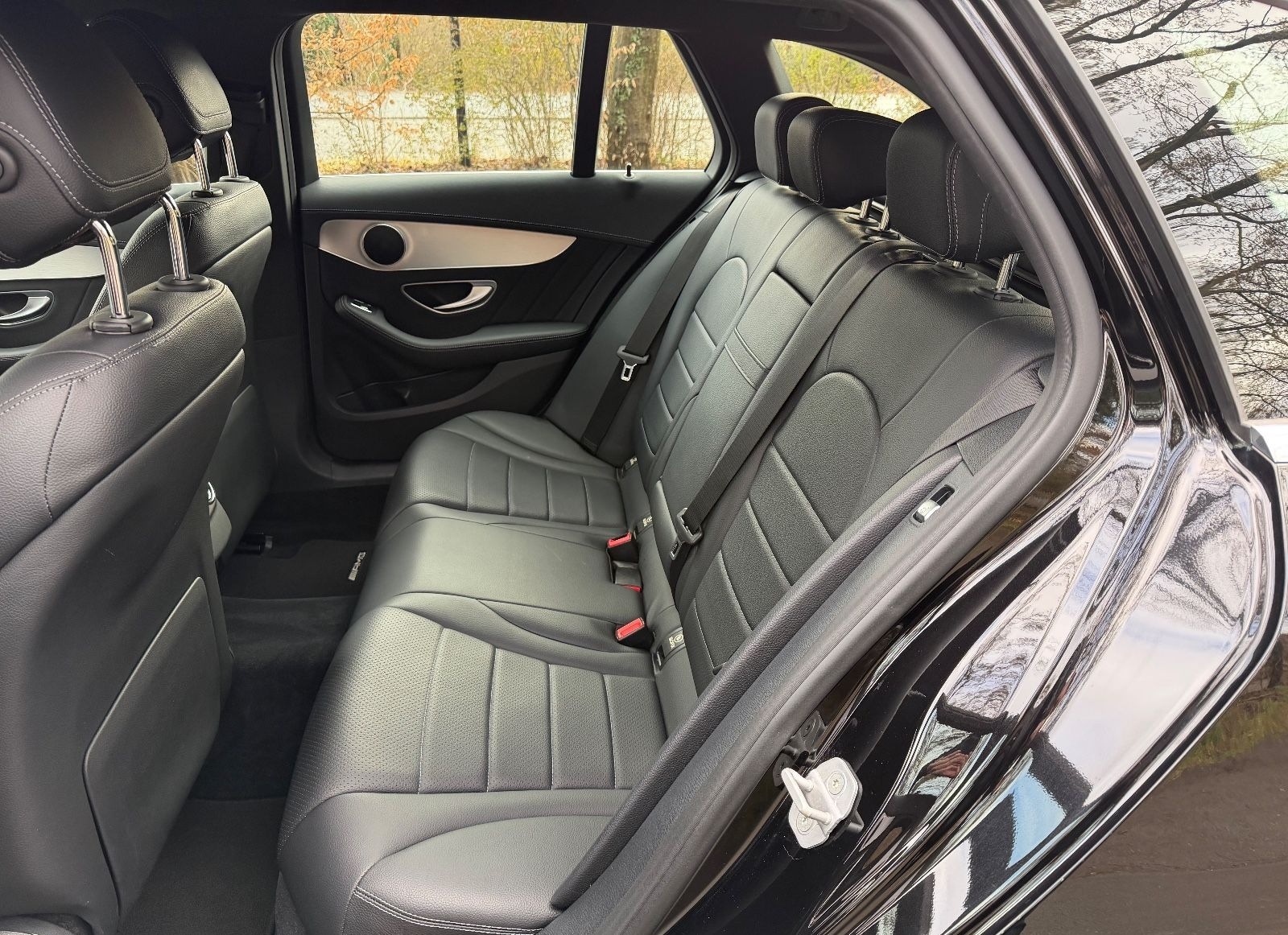 Mercedes-Benz C 200 T CGI AMG Line Automatik wenig km foto 14