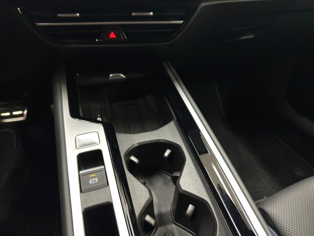 Volkswagen Passat Variant e-Hybrid 1.5 TSI DSG R-Line DCC A foto 15
