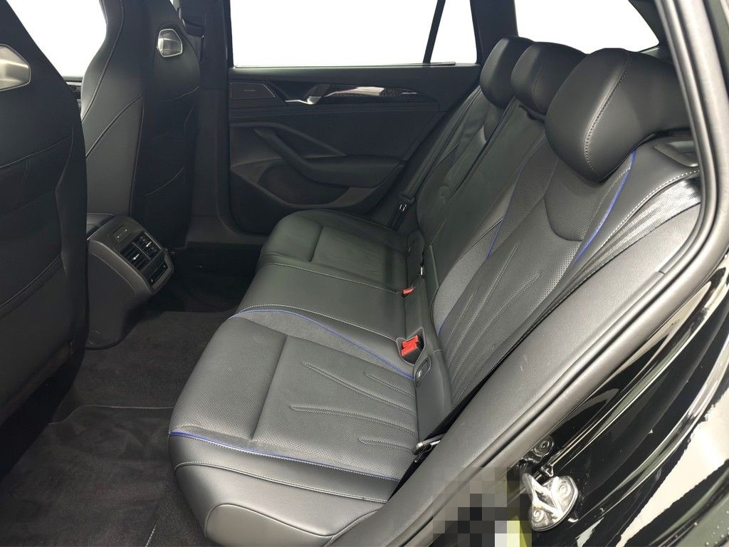 Volkswagen Passat Variant e-Hybrid 1.5 TSI DSG R-Line DCC A foto 17