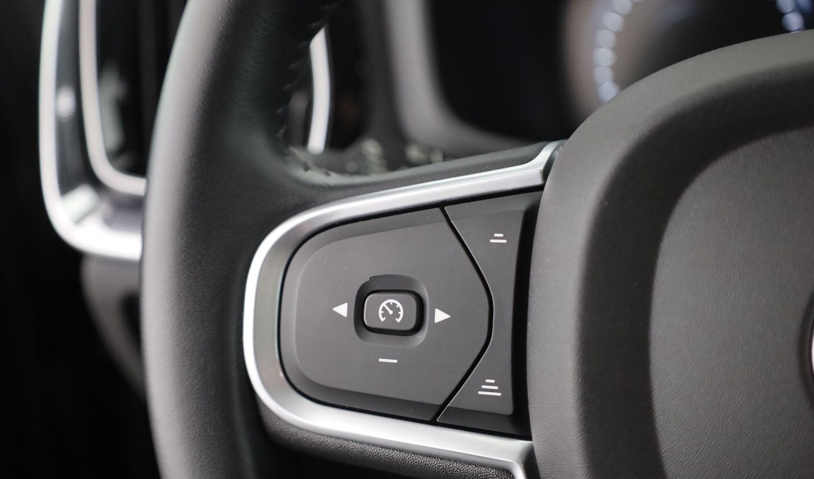 Volvo V60 2.0 Momentum LED Navi Kamera Teilleder PDC foto 13