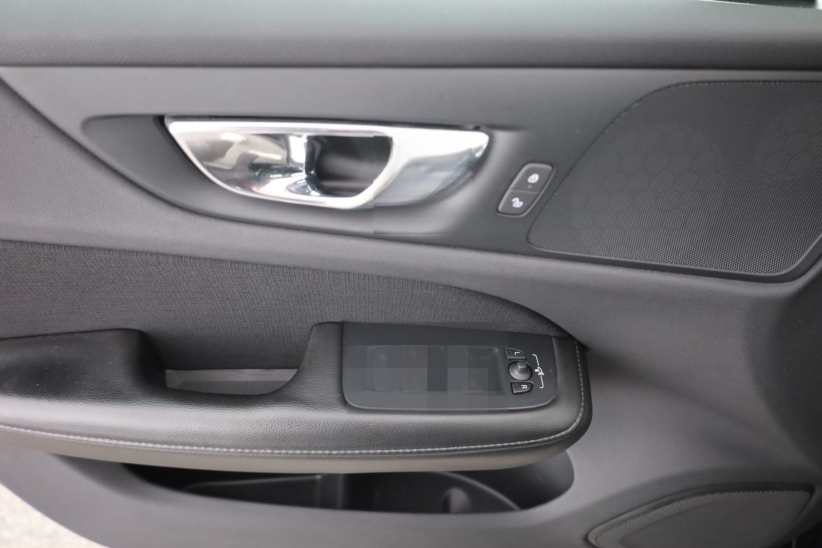 Volvo V60 2.0 Momentum LED Navi Kamera Teilleder PDC foto 19