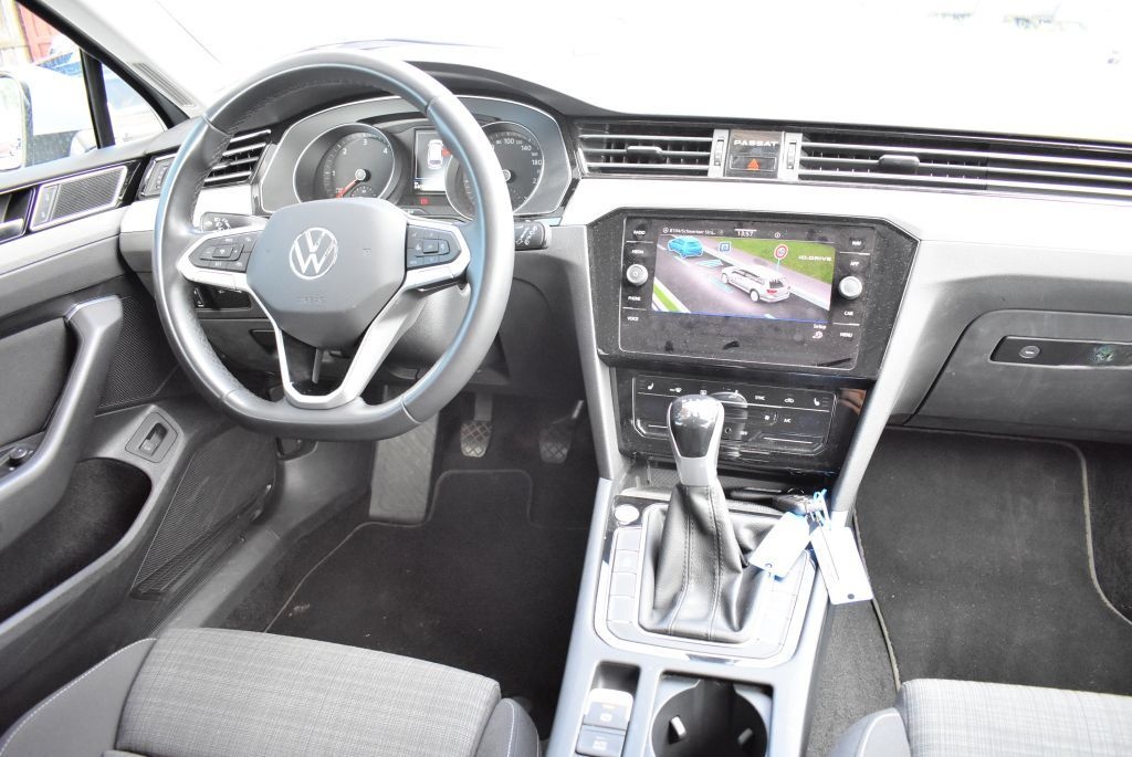 Volkswagen Passat Variant 2.0 TDI SCR Business LED-Scheinwe foto 6