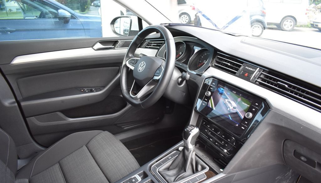Volkswagen Passat Variant 2.0 TDI SCR Business LED-Scheinwe foto 7
