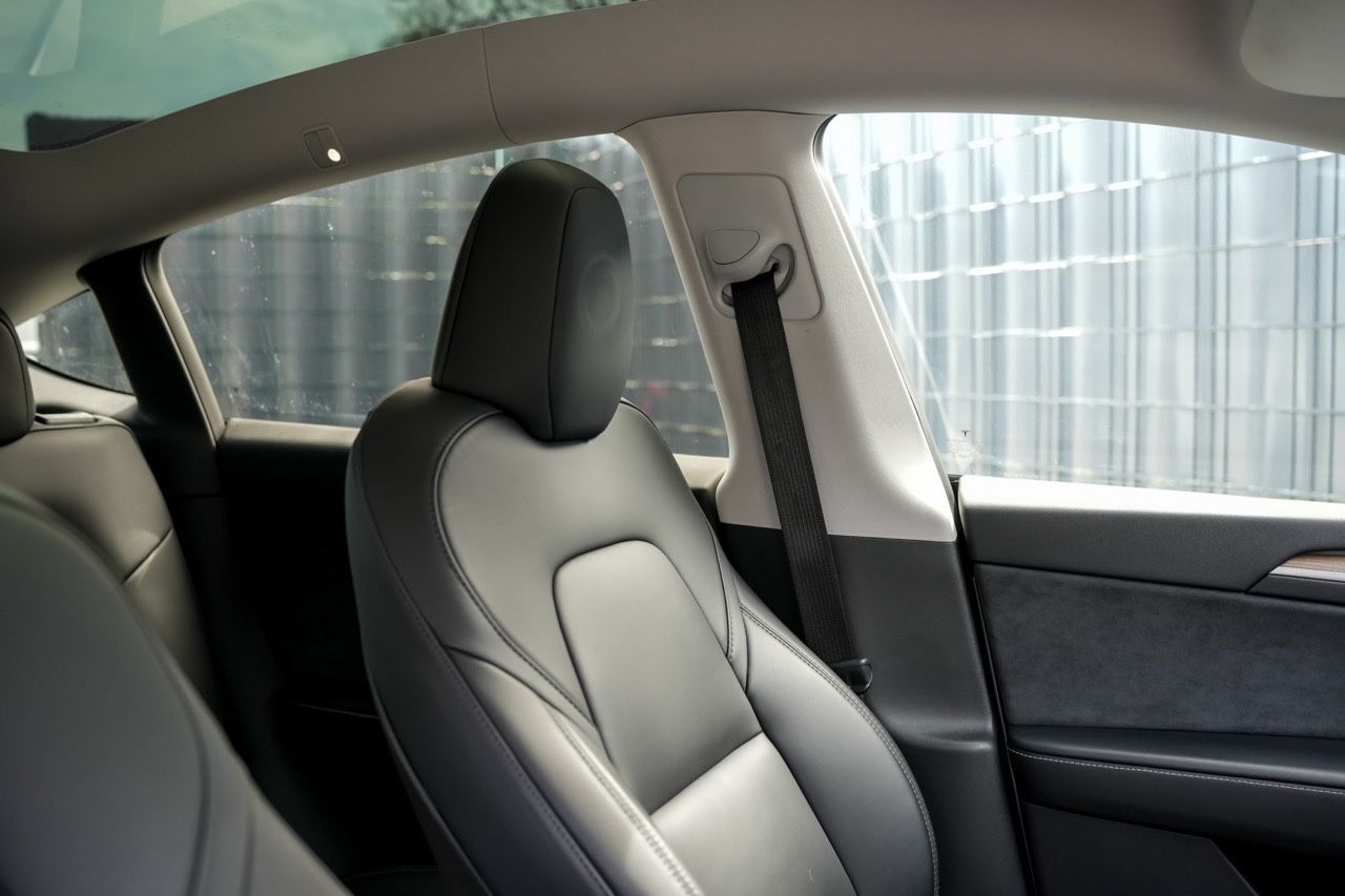 Tesla Model Y Long Range Dual Motor AWD*AHK*GARANTIE* foto 15
