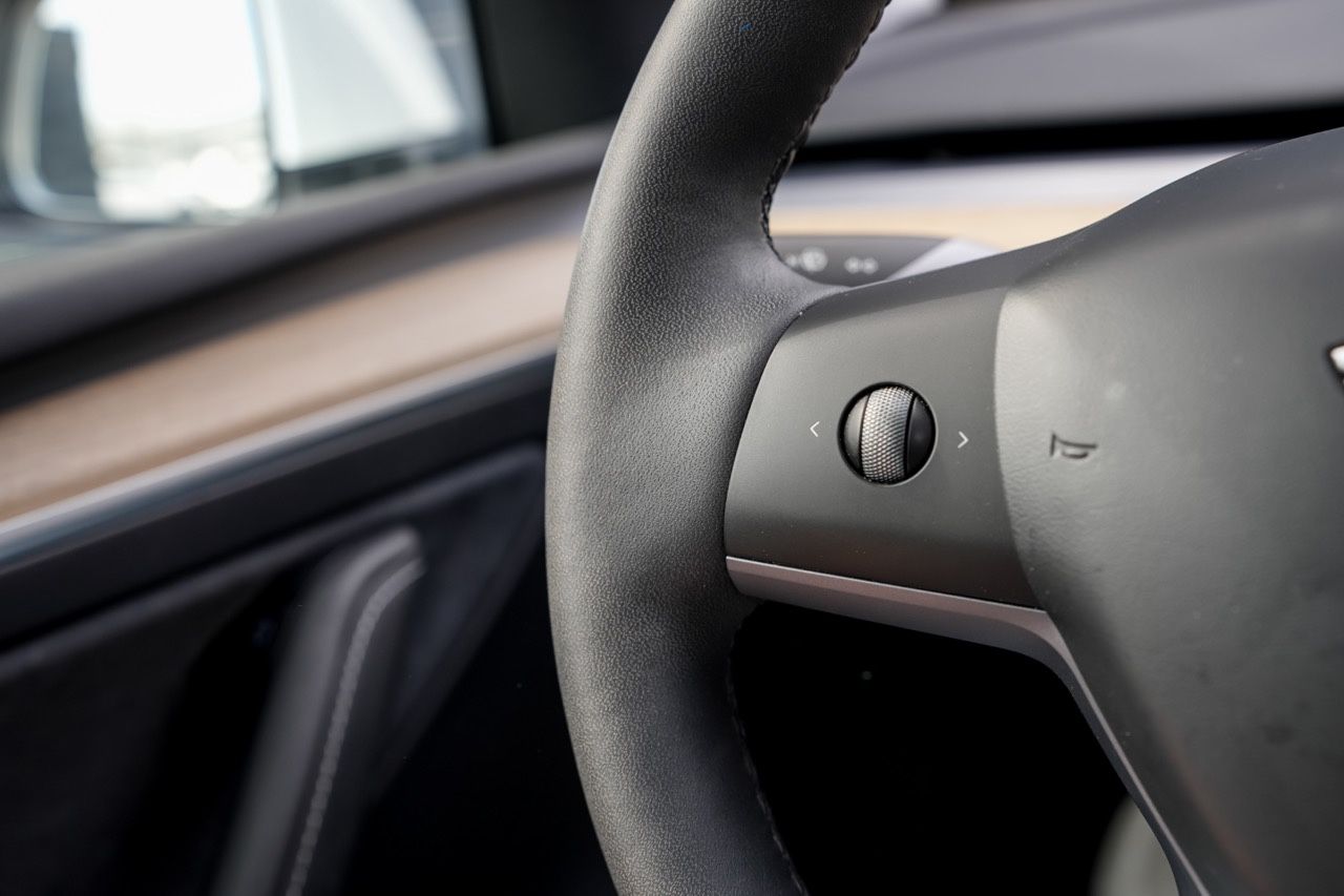 Tesla Model Y Long Range Dual Motor AWD*AHK*GARANTIE* foto 22