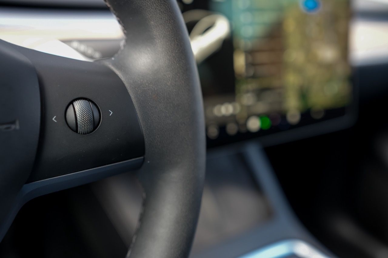 Tesla Model Y Long Range Dual Motor AWD*AHK*GARANTIE* foto 23