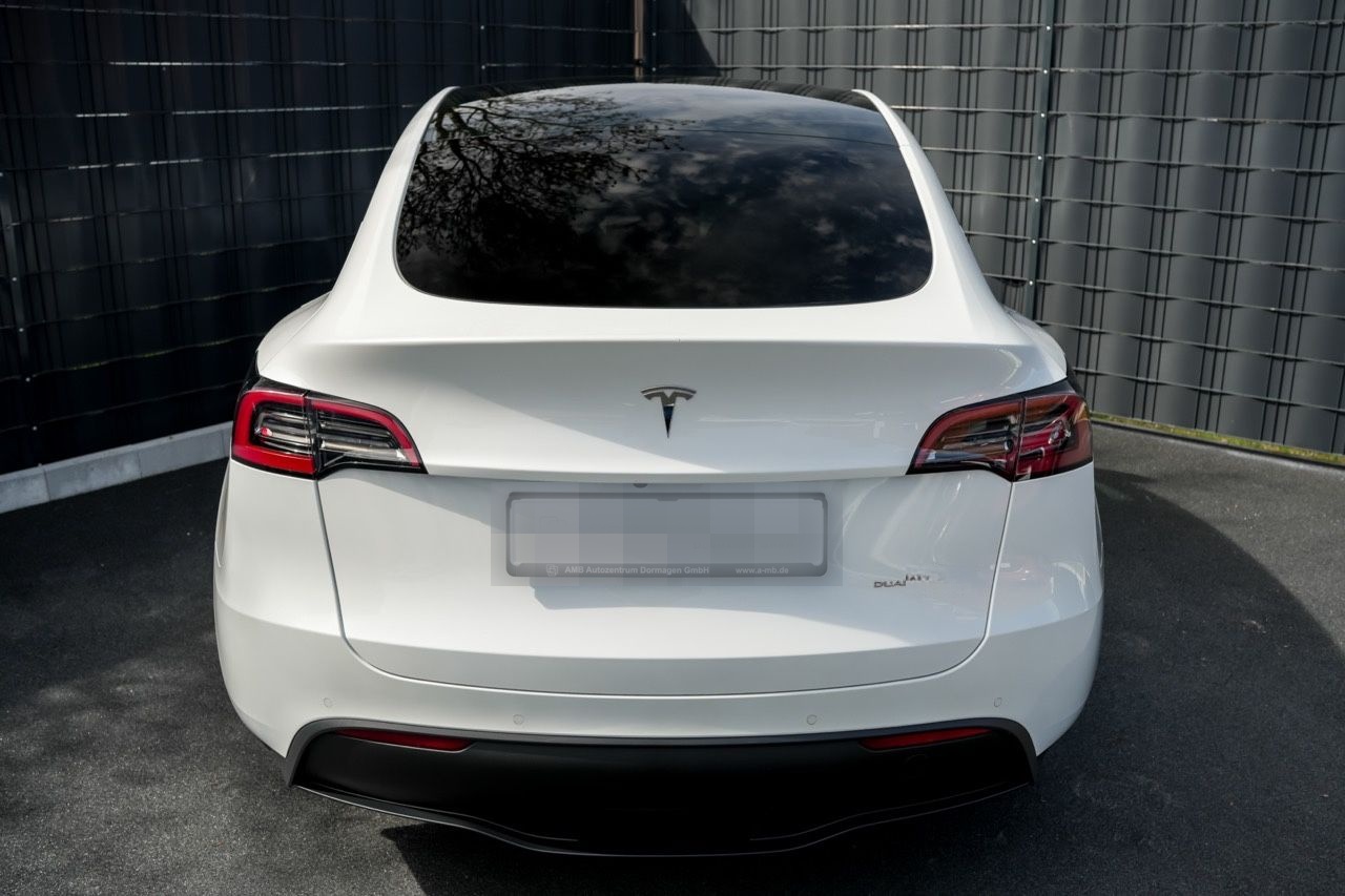 Tesla Model Y Long Range Dual Motor AWD*AHK*GARANTIE* foto 5