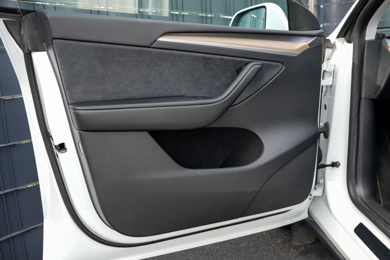 Tesla Model Y Long Range Dual Motor AWD*AHK*GARANTIE* foto 7