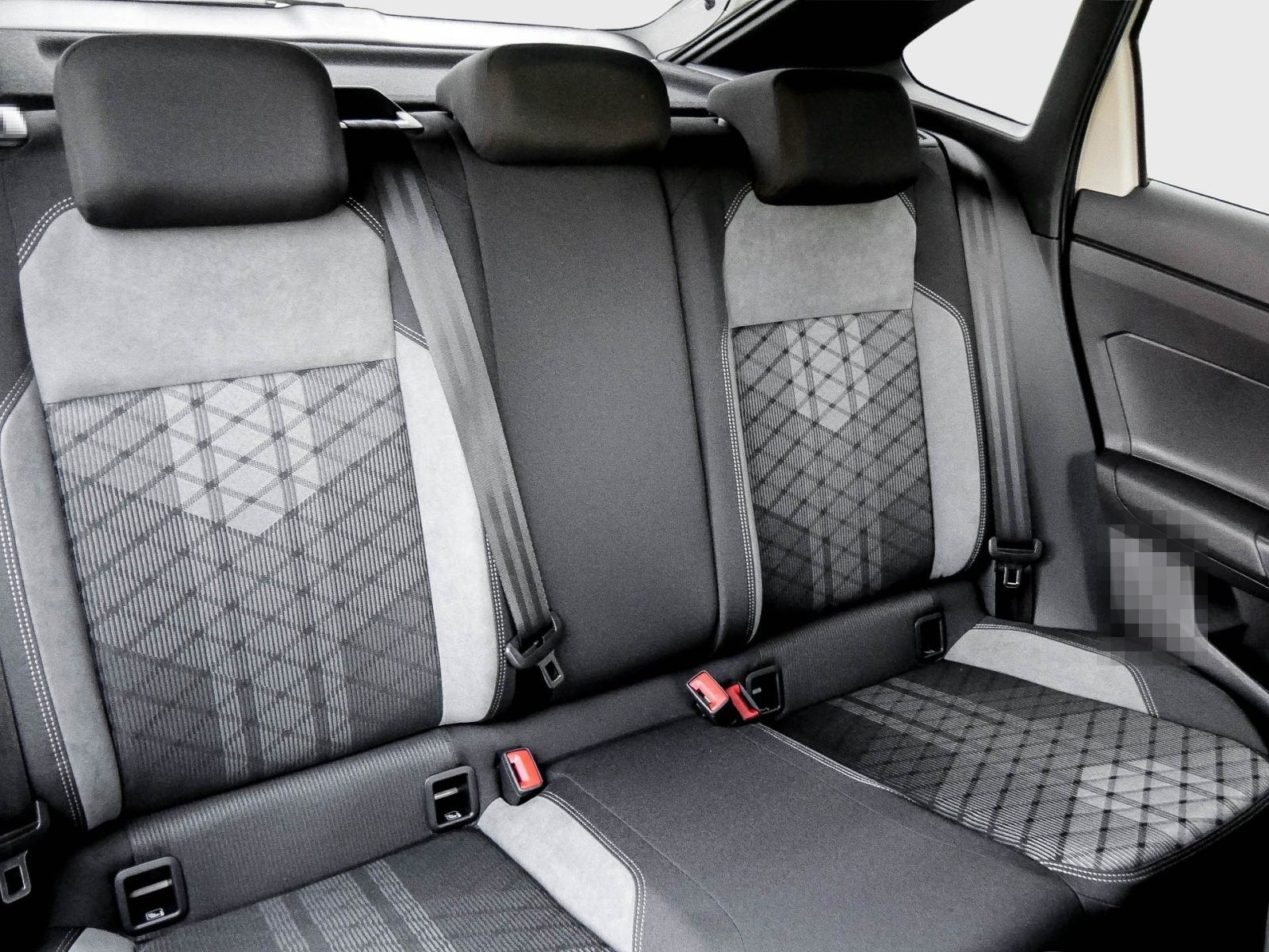 Volkswagen Taigo R-Line 1.5 TSI DSG IQ.Light Navi AHK Trave foto 4